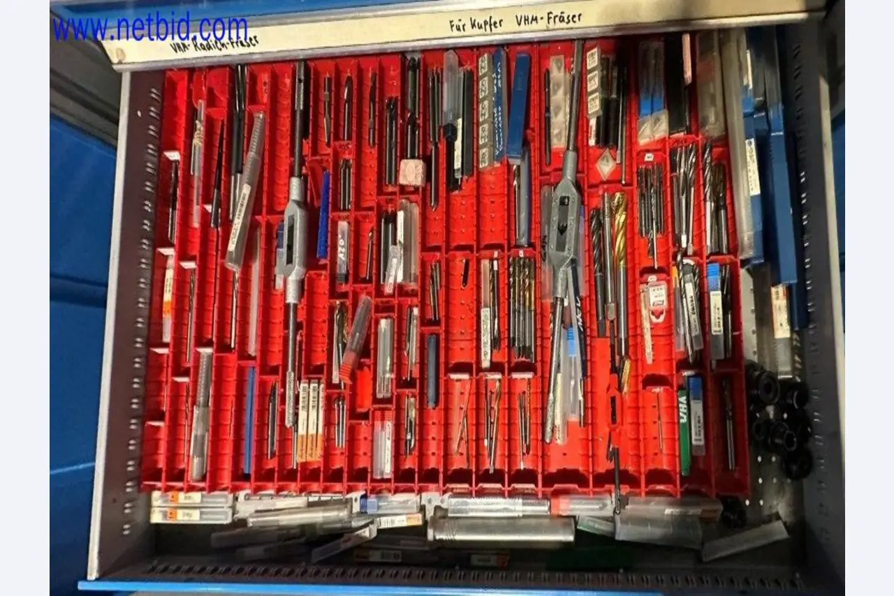 Machines from the toolmaking sector (CNC machining, grinding technology)-8