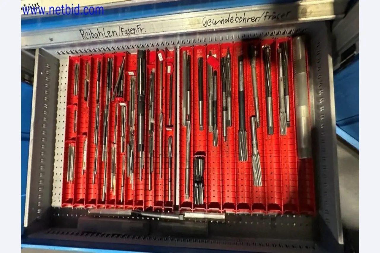 Machines from the toolmaking sector (CNC machining, grinding technology)-9