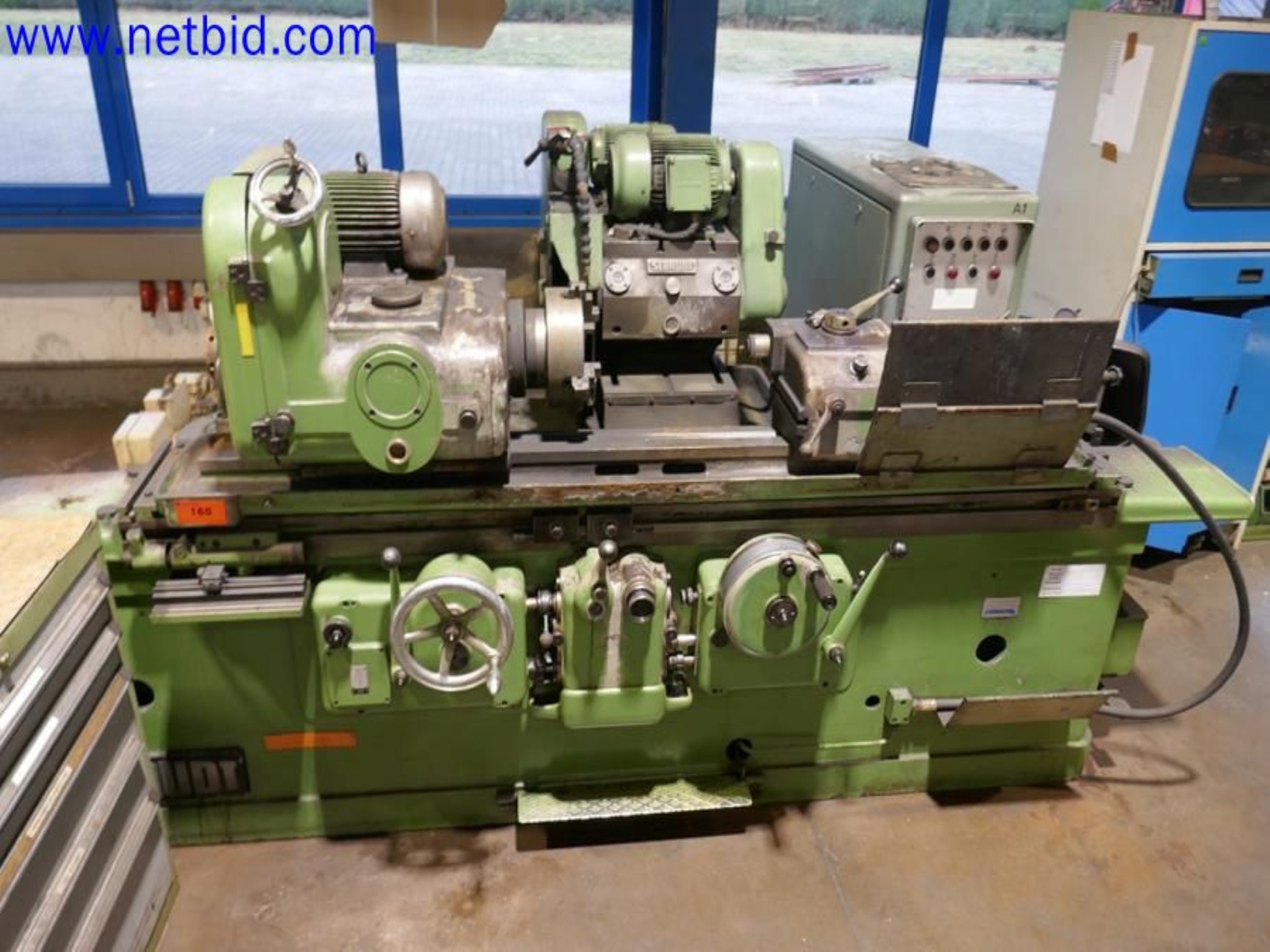 Machines from the toolmaking sector (CNC machining, grinding technology)-1