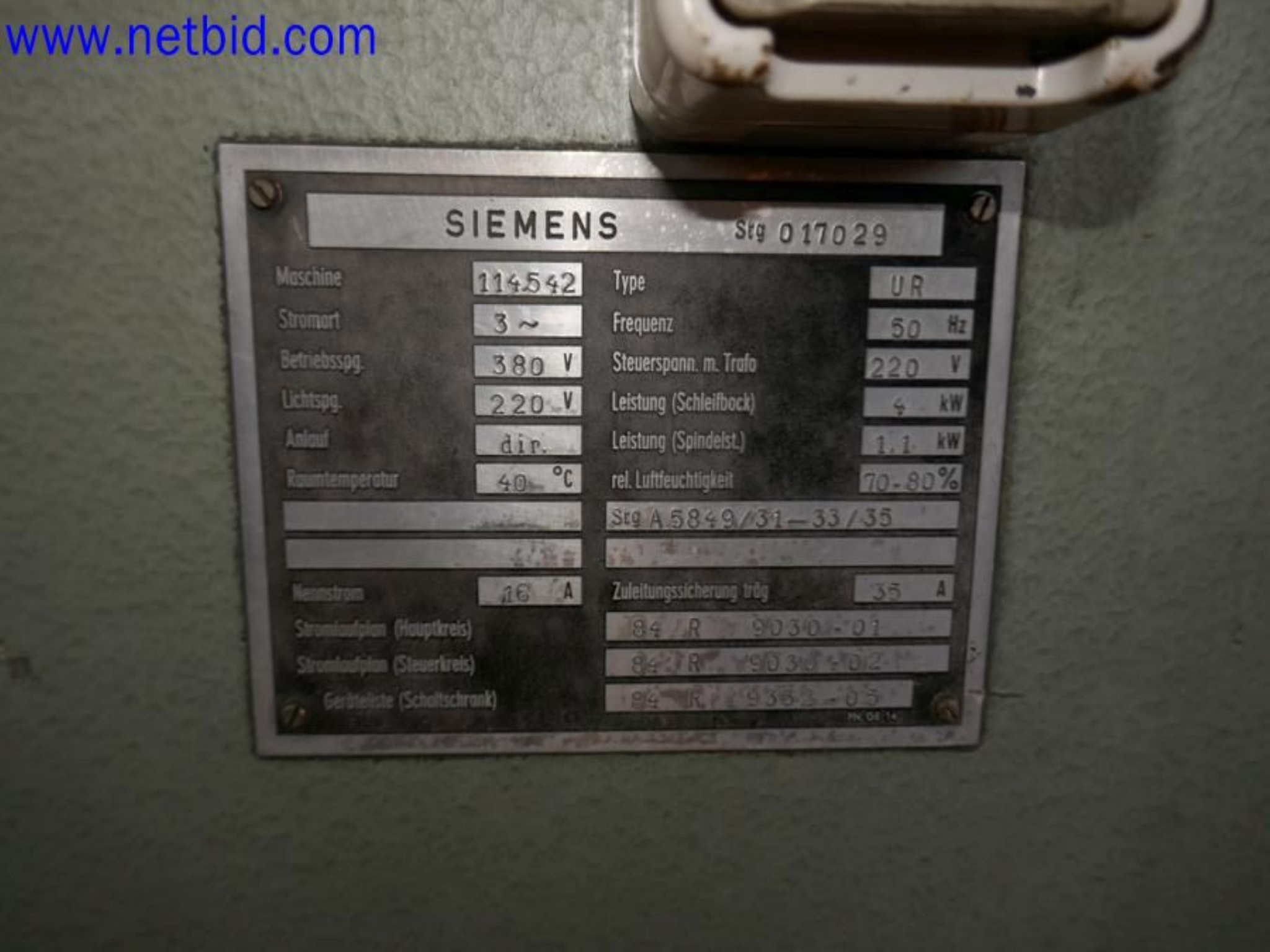 Machines from the toolmaking sector (CNC machining, grinding technology)-7