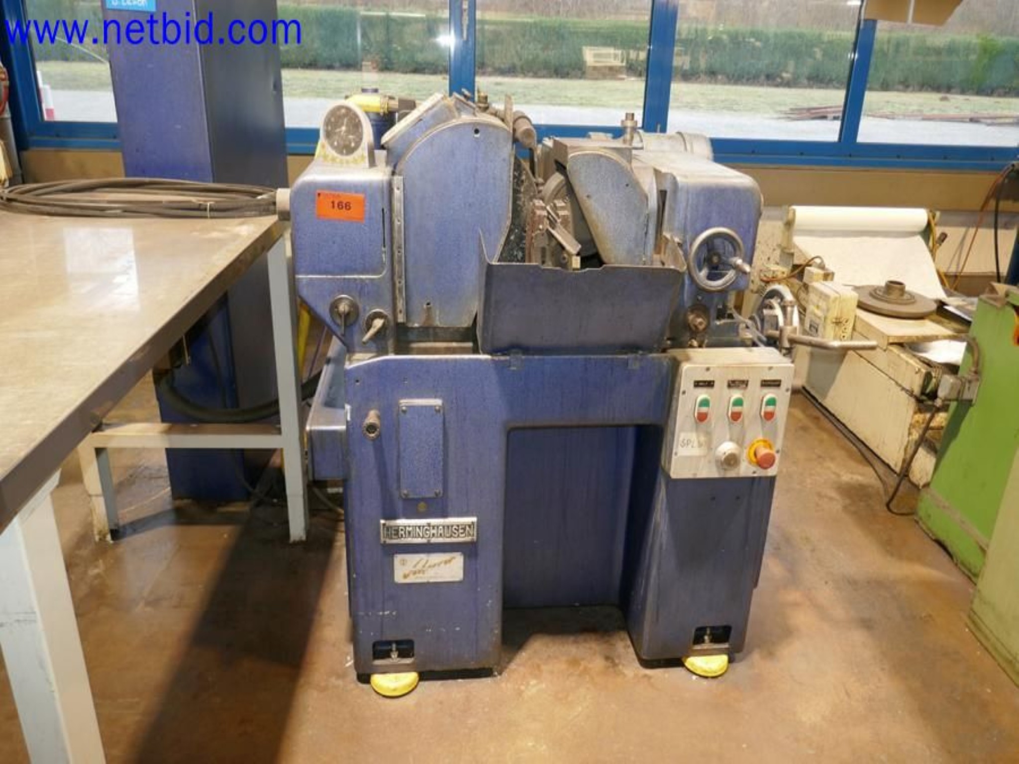 Machines from the toolmaking sector (CNC machining, grinding technology)-1