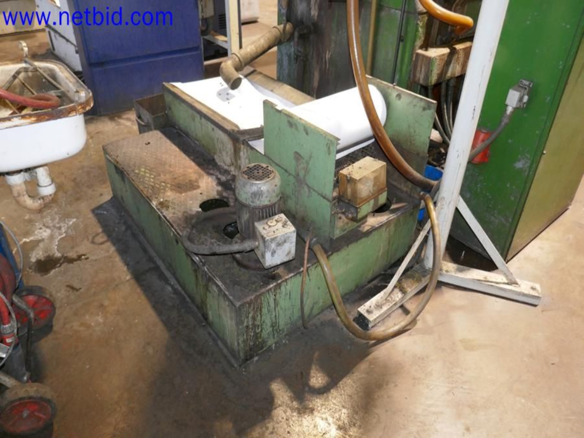 Machines from the toolmaking sector (CNC machining, grinding technology)-5