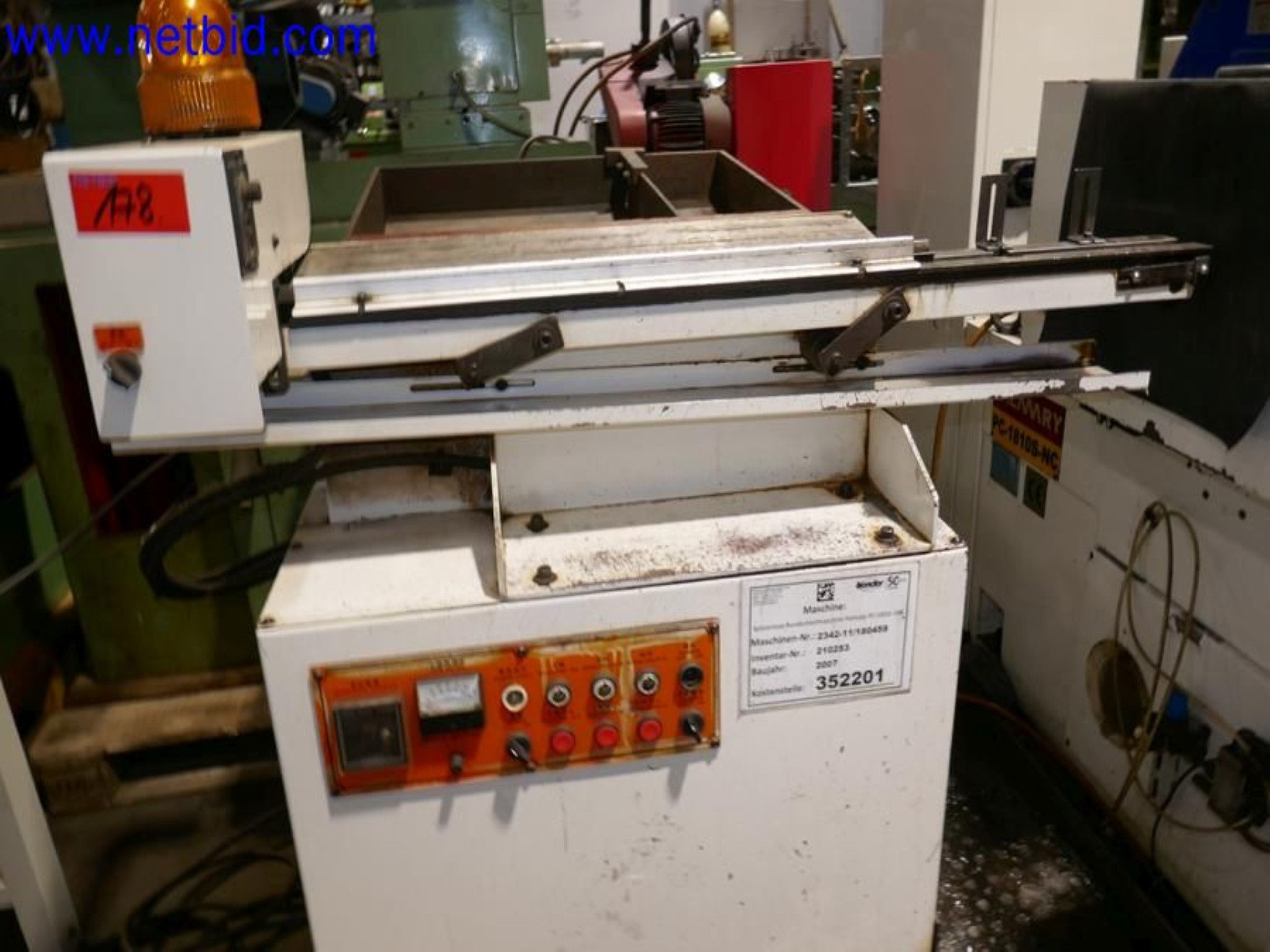 Machines from the toolmaking sector (CNC machining, grinding technology)-11