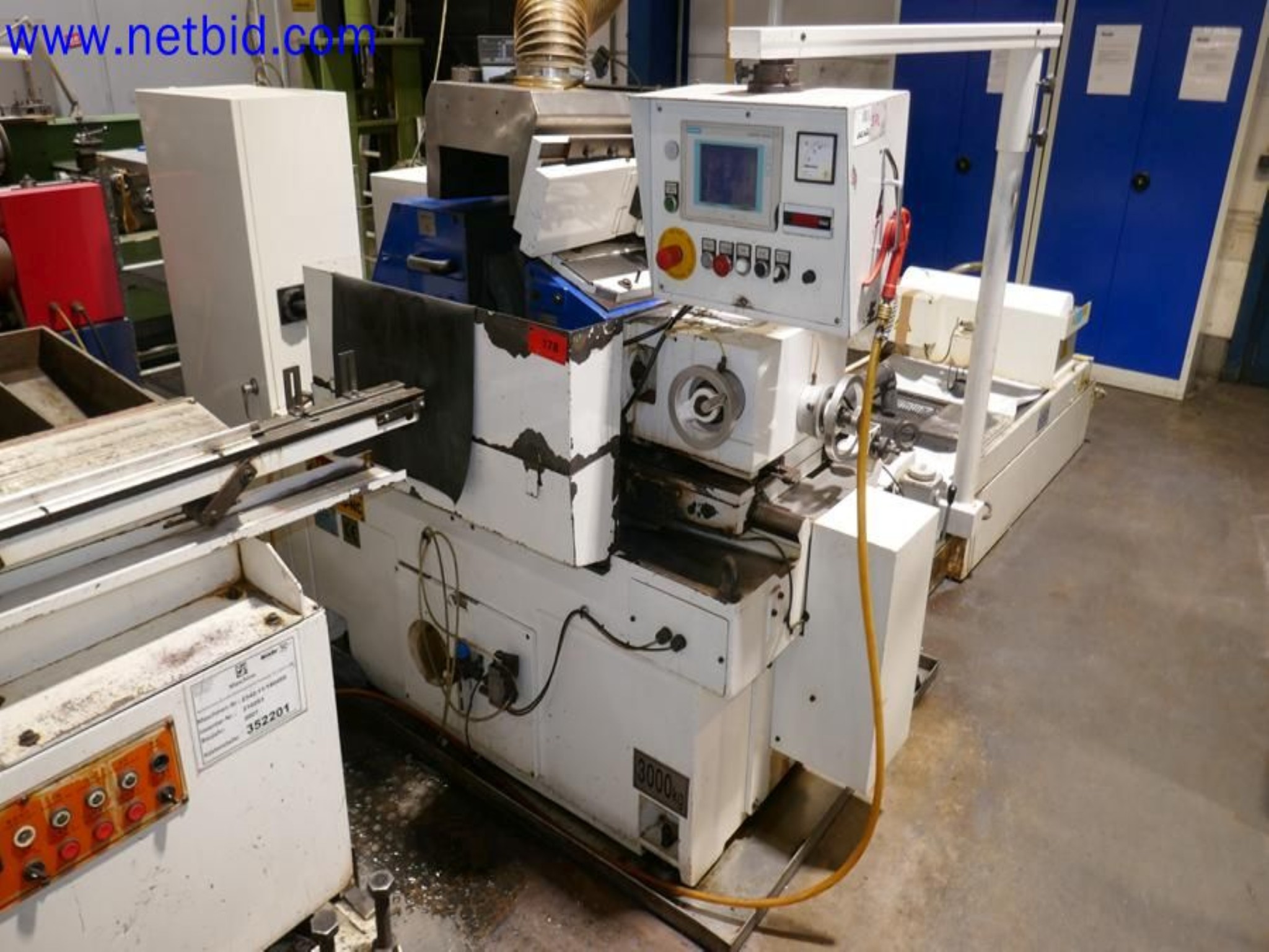 Machines from the toolmaking sector (CNC machining, grinding technology)-2
