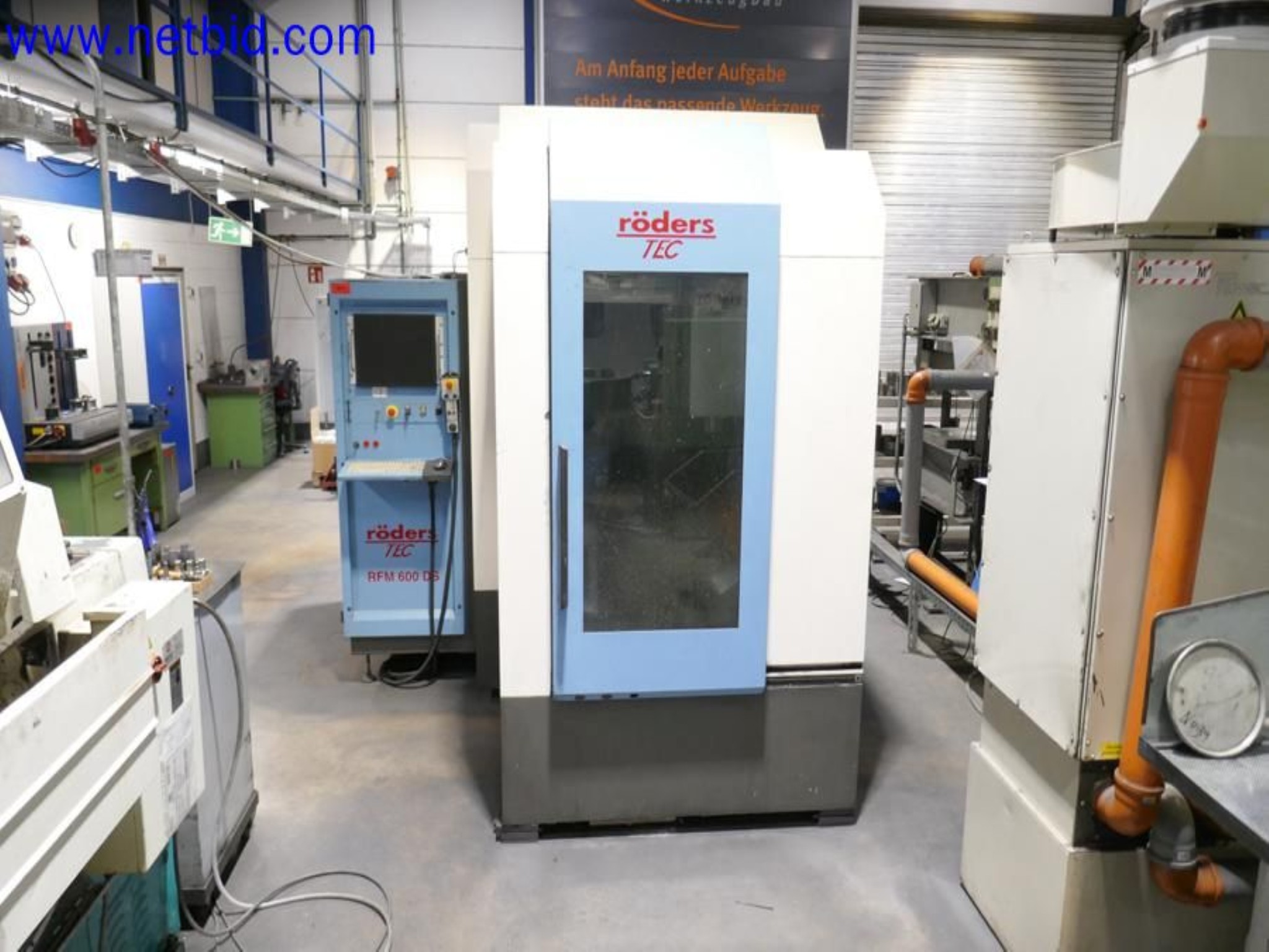 Machines from the toolmaking sector (CNC machining, grinding technology)-1