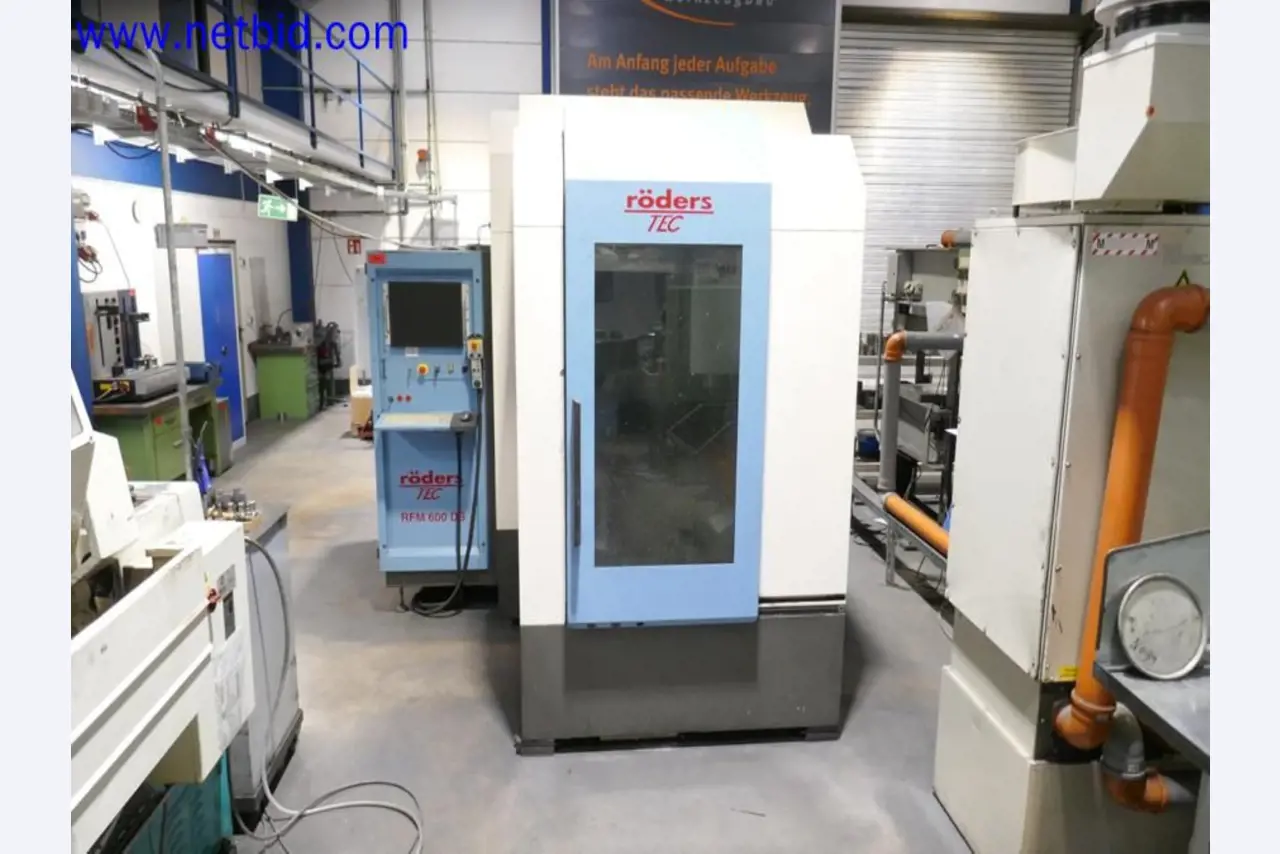 Machines from the toolmaking sector (CNC machining, grinding technology)-1