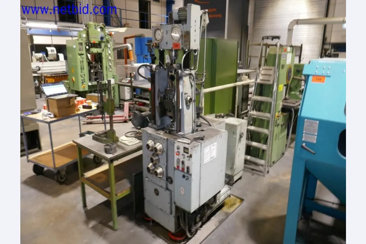 Machines from the toolmaking sector (CNC machining, grinding technology)-1