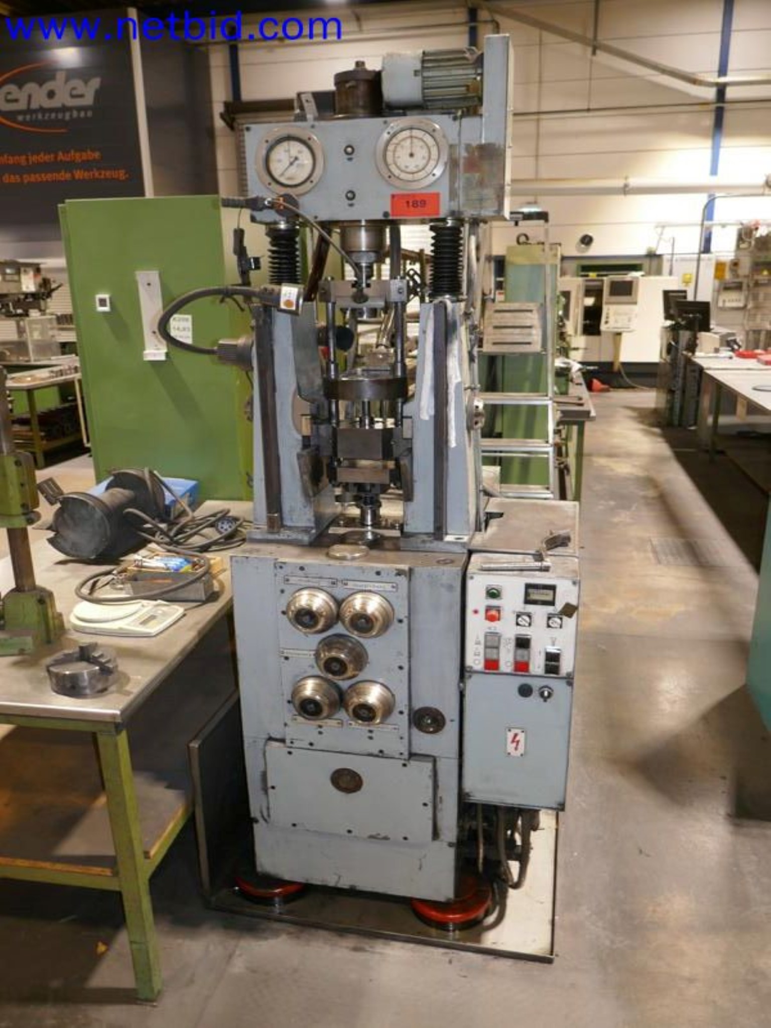 Machines from the toolmaking sector (CNC machining, grinding technology)-2