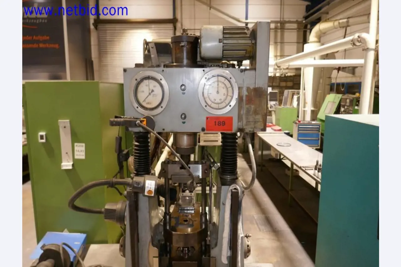 Machines from the toolmaking sector (CNC machining, grinding technology)-3