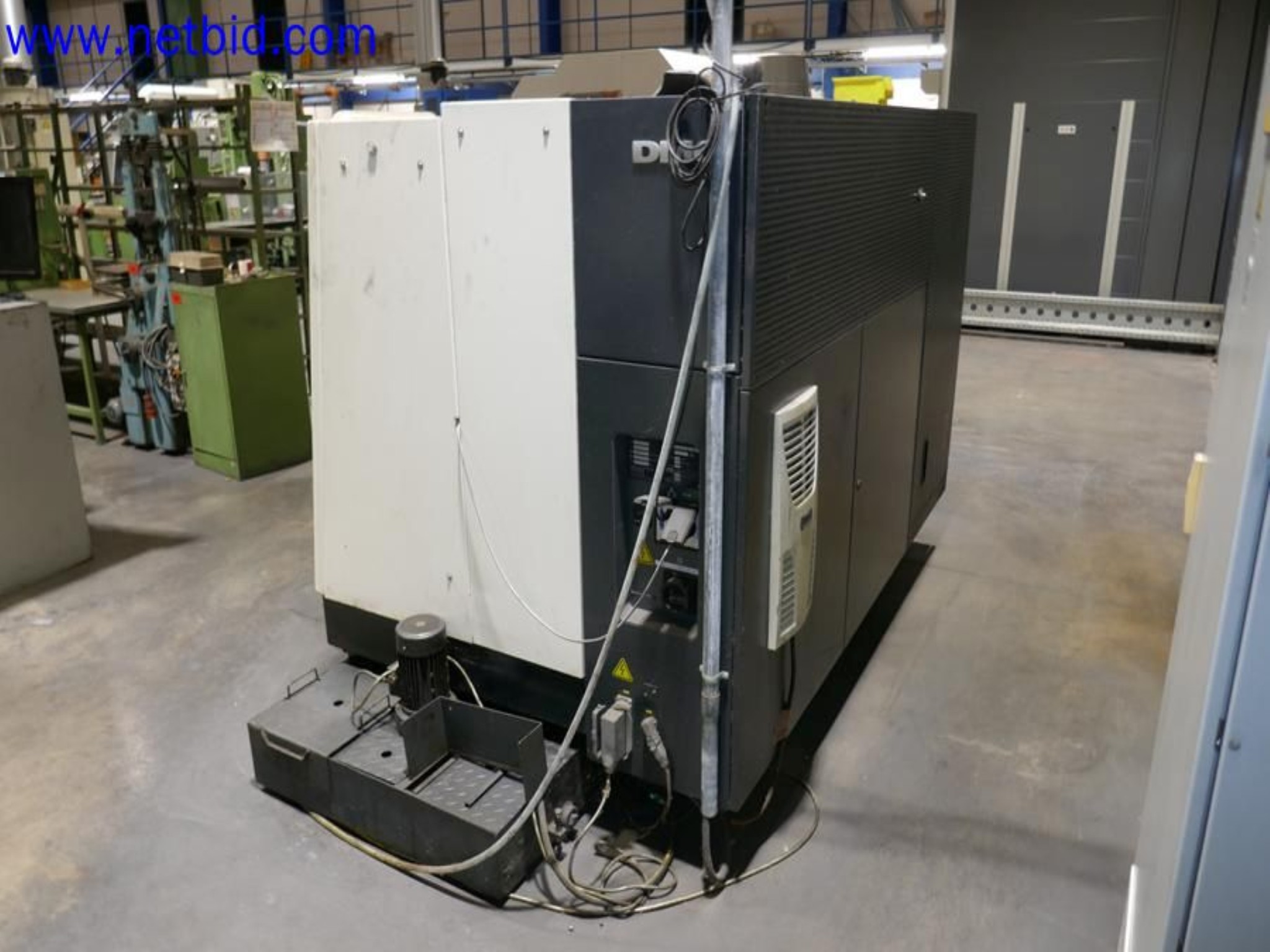 Machines from the toolmaking sector (CNC machining, grinding technology)-3