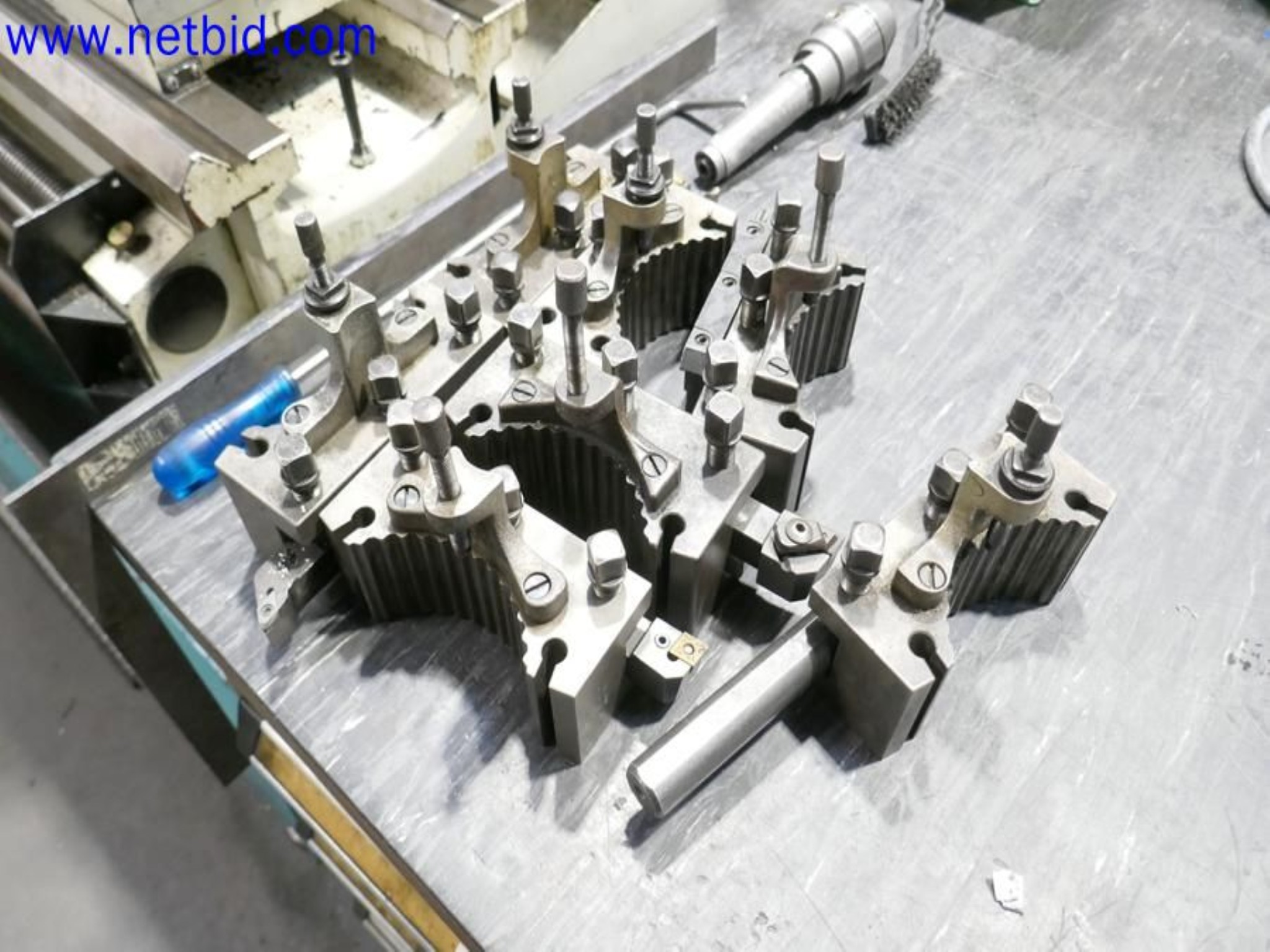 Machines from the toolmaking sector (CNC machining, grinding technology)-13