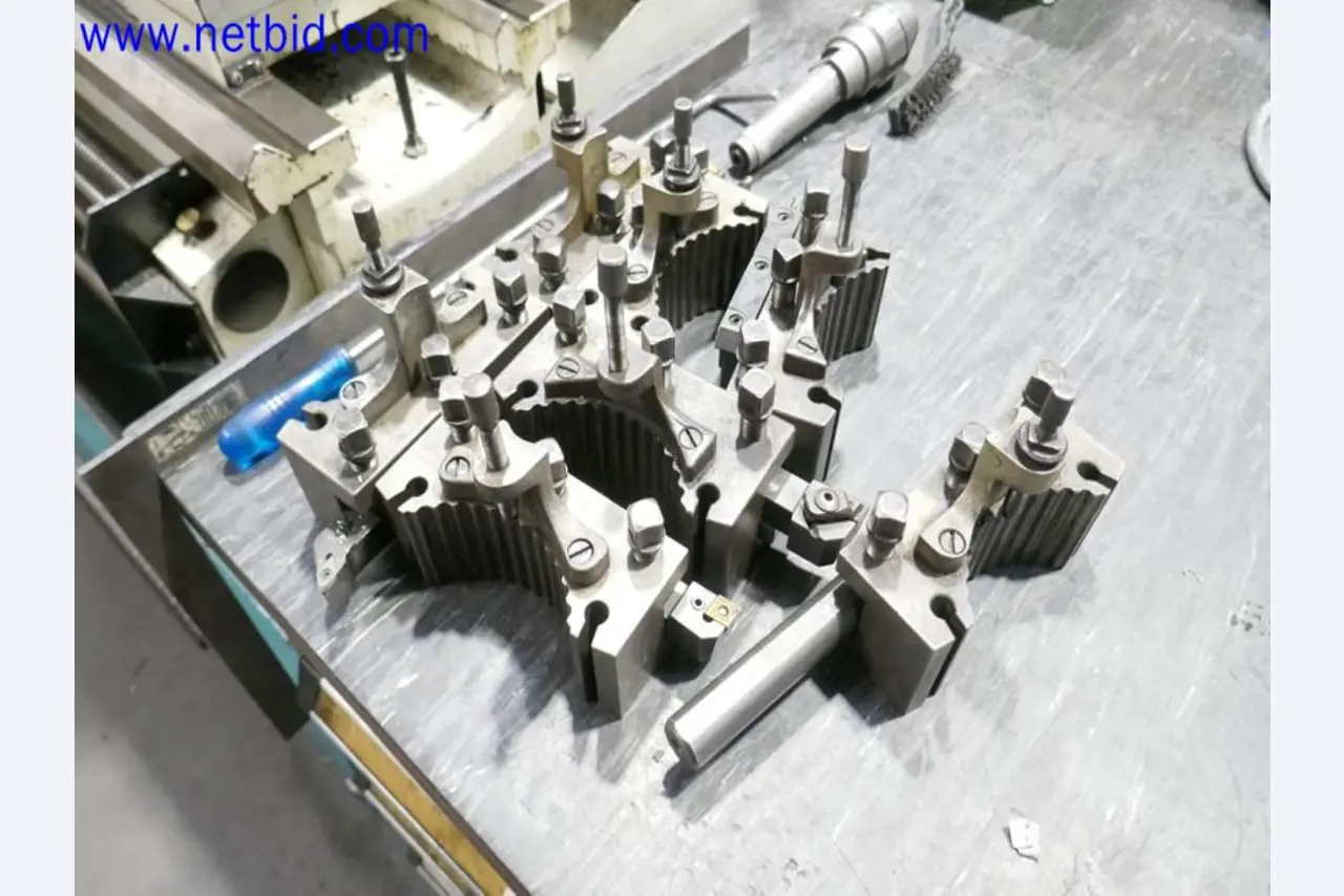 Machines from the toolmaking sector (CNC machining, grinding technology)-13