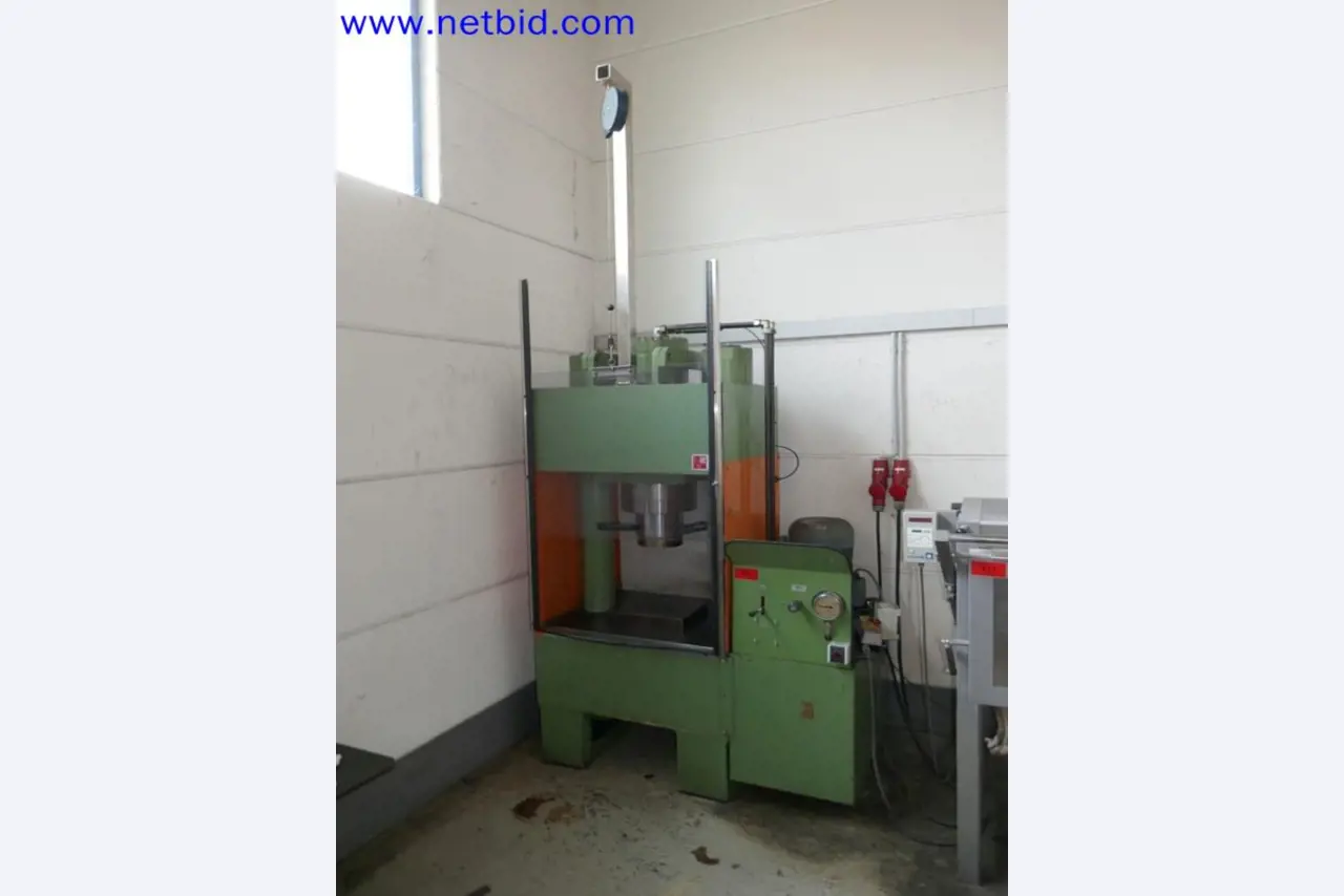 Machines from the toolmaking sector (CNC machining, grinding technology)-2