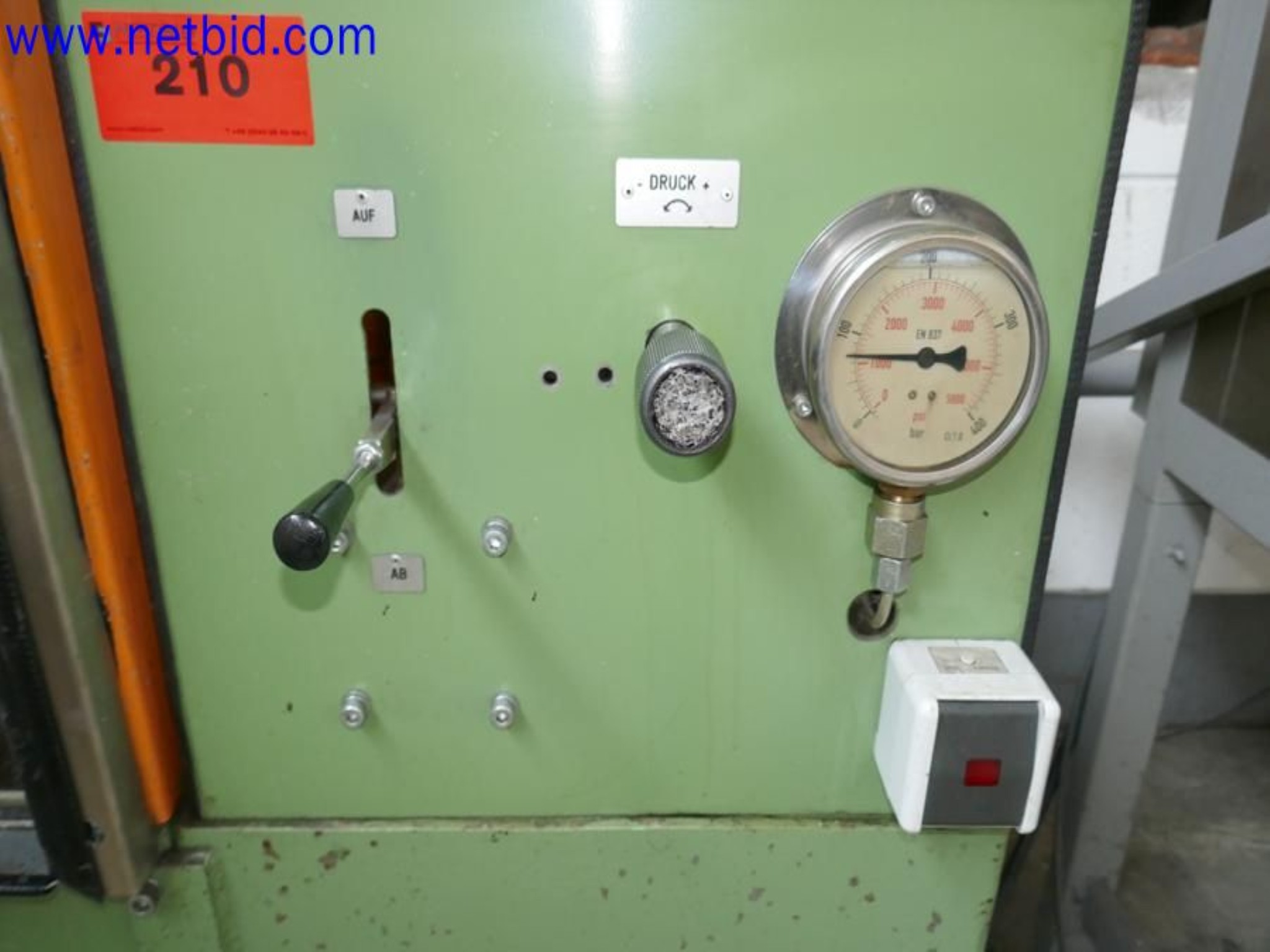 Machines from the toolmaking sector (CNC machining, grinding technology)-6