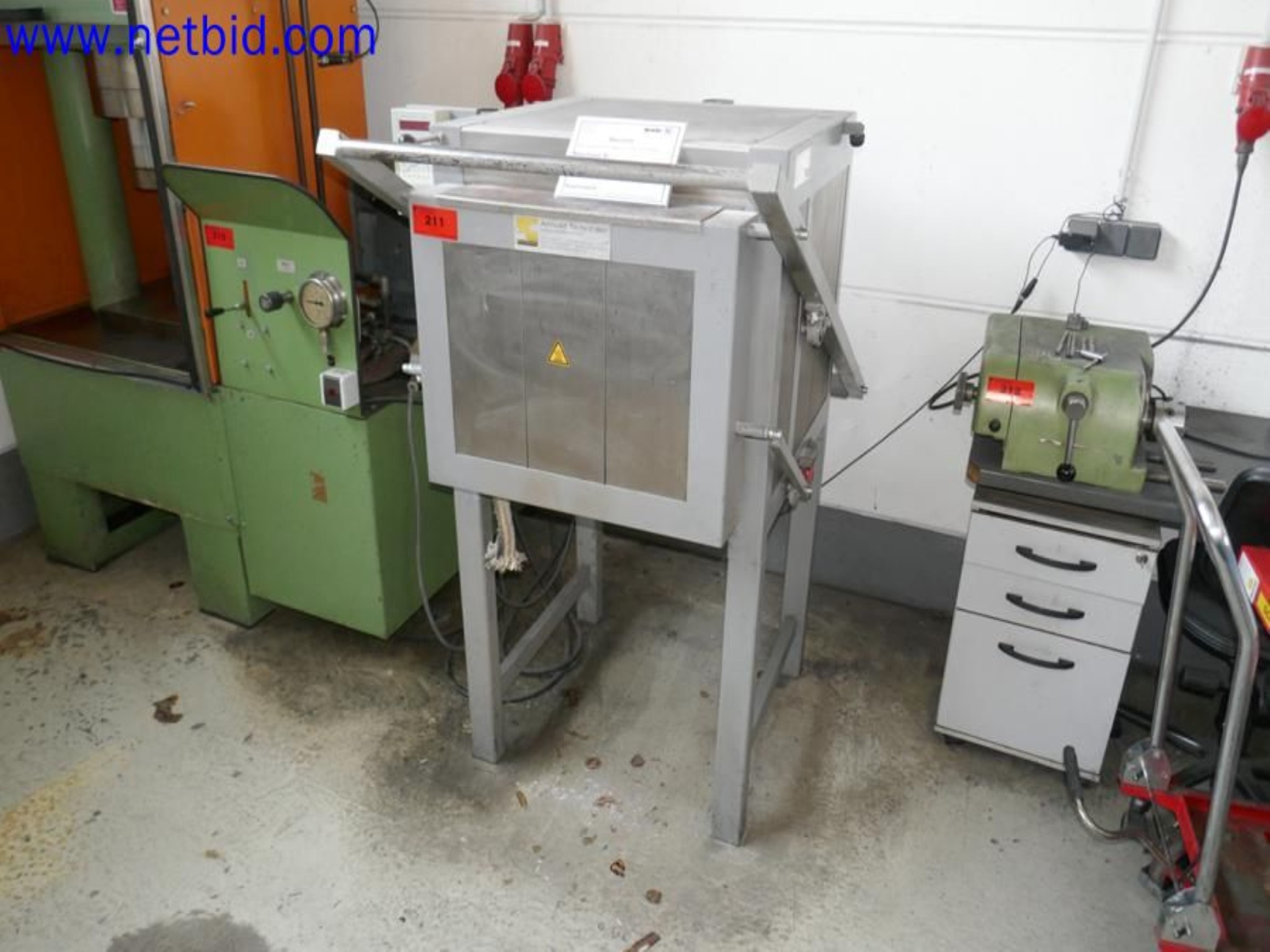 Machines from the toolmaking sector (CNC machining, grinding technology)-2