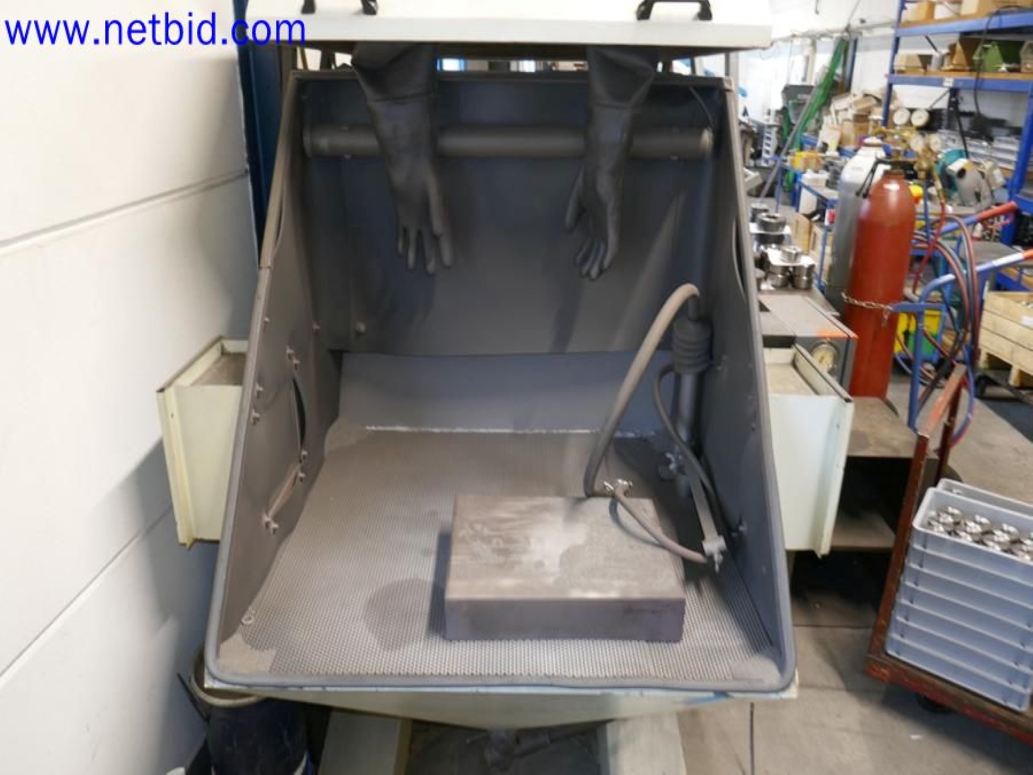 Machines from the toolmaking sector (CNC machining, grinding technology)-4