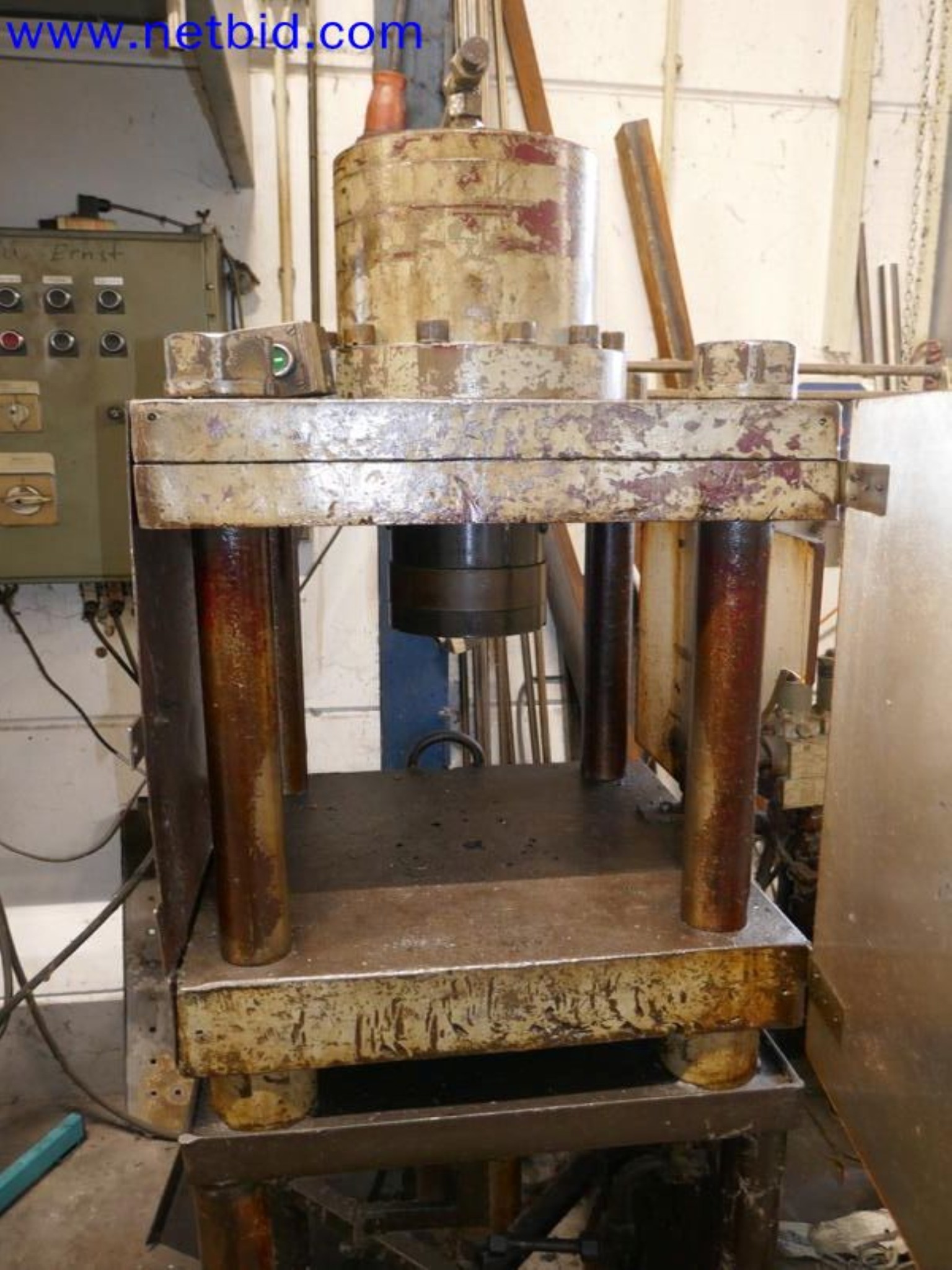 Machines from the toolmaking sector (CNC machining, grinding technology)-1