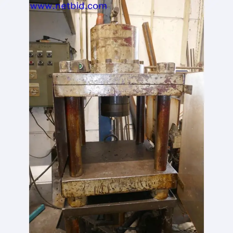 Machines from the toolmaking sector (CNC machining, grinding technology)-1