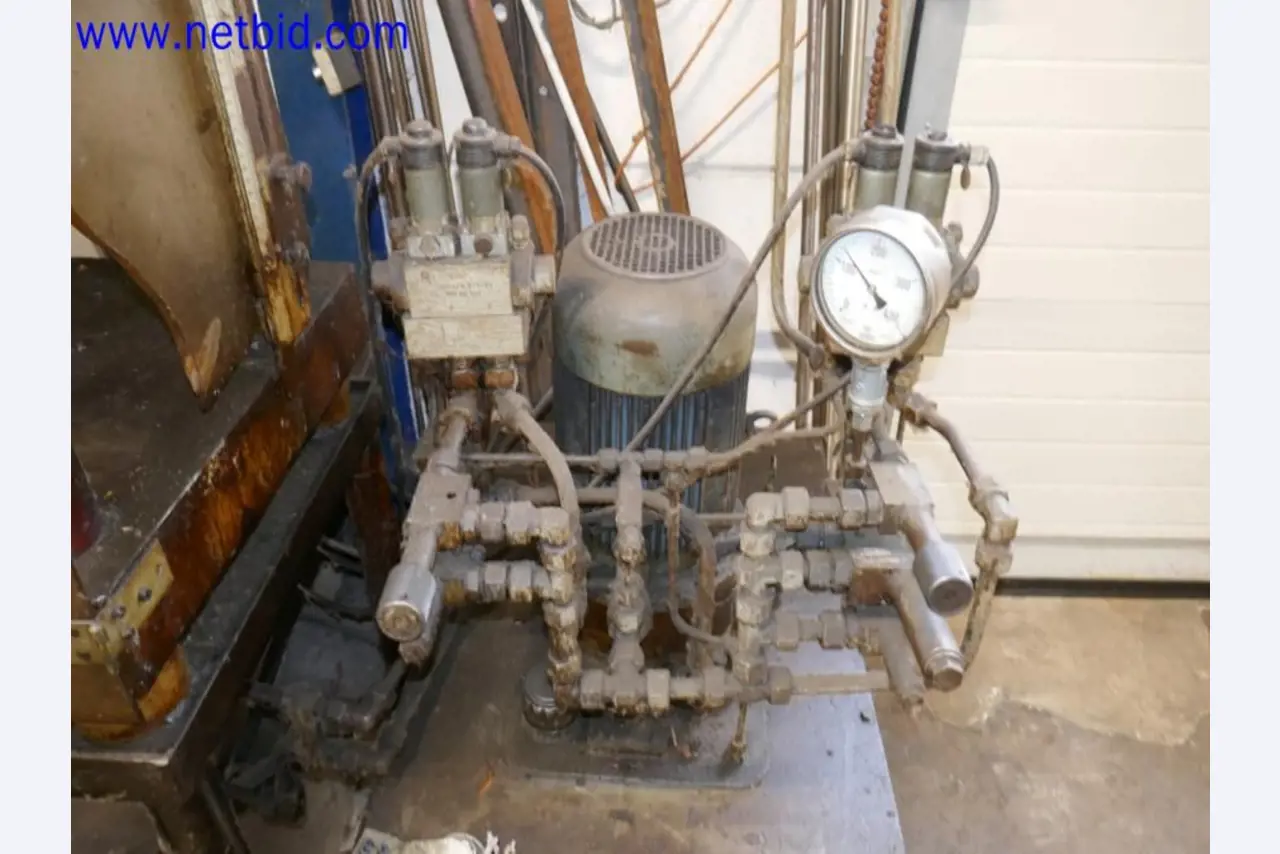 Machines from the toolmaking sector (CNC machining, grinding technology)-3