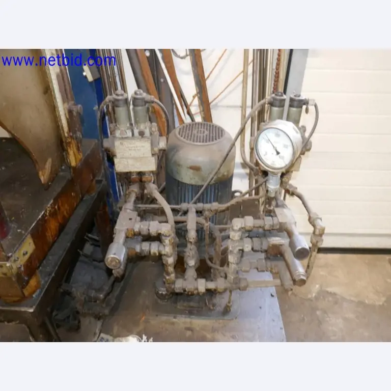 Machines from the toolmaking sector (CNC machining, grinding technology)-3