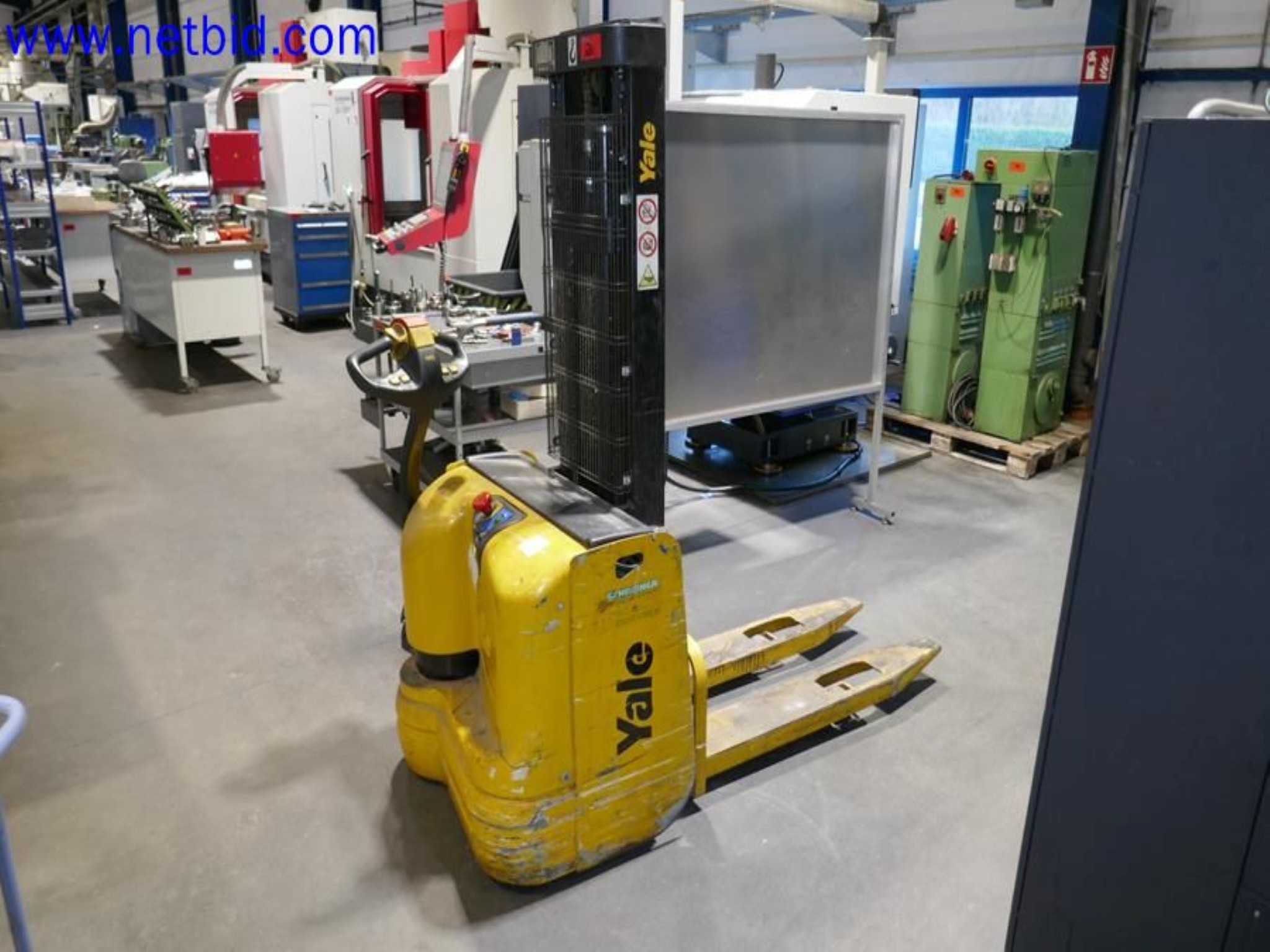 Machines from the toolmaking sector (CNC machining, grinding technology)-1