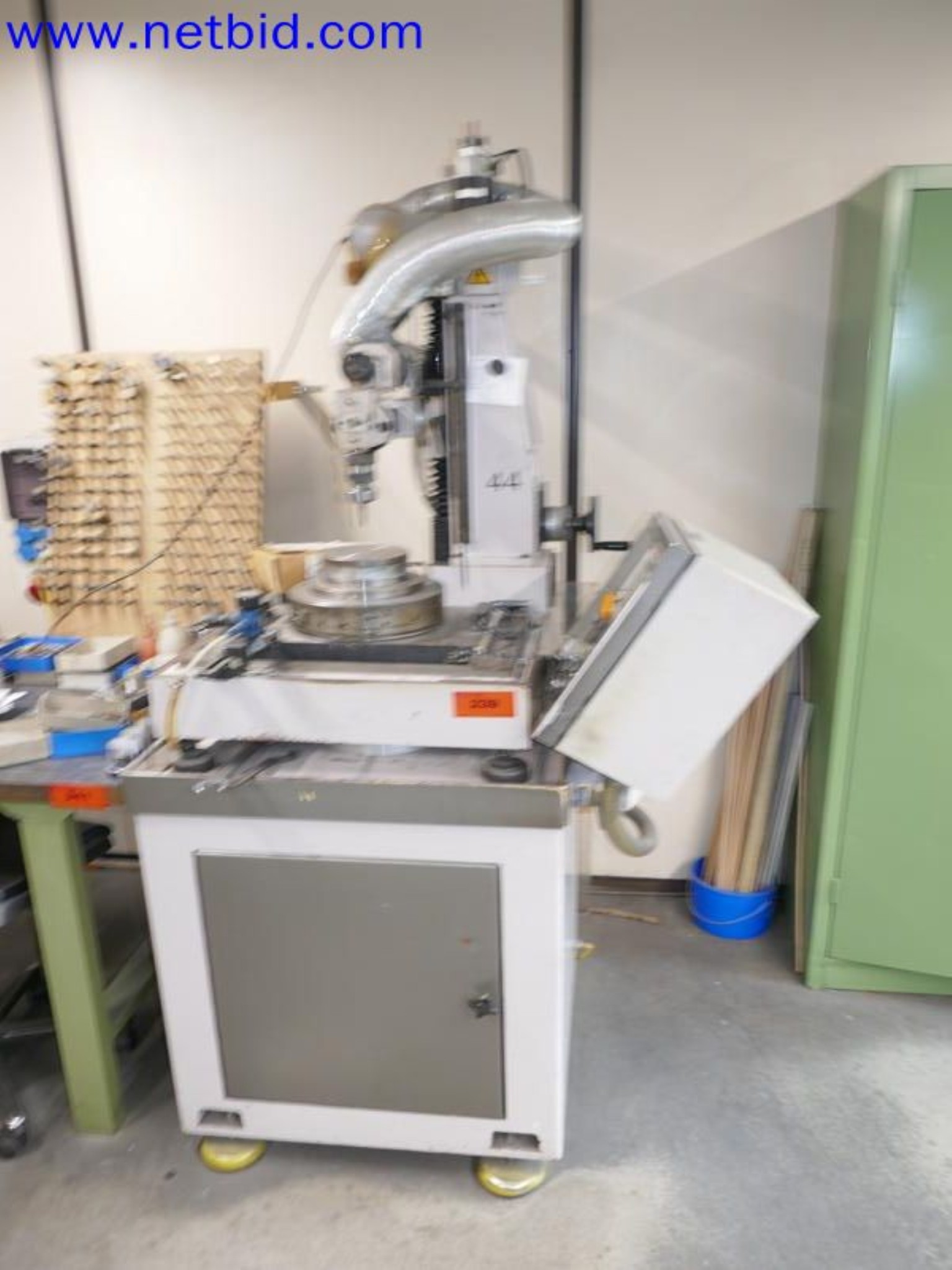 Machines from the toolmaking sector (CNC machining, grinding technology)-1