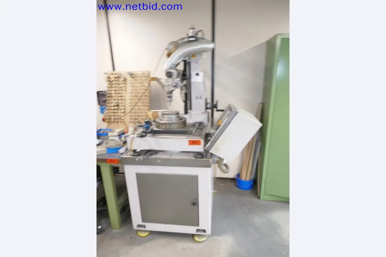 Machines from the toolmaking sector (CNC machining, grinding technology)-1