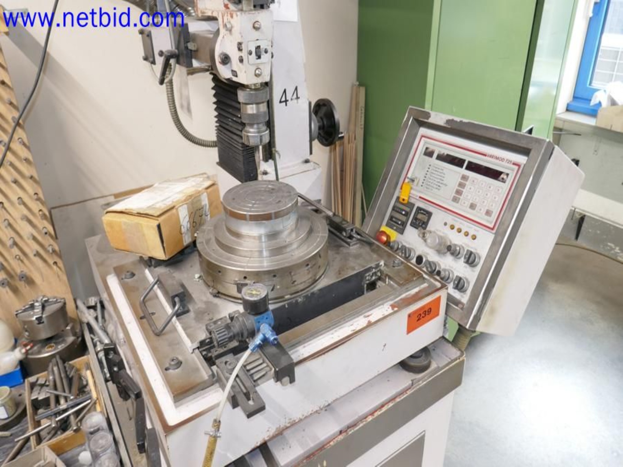 Machines from the toolmaking sector (CNC machining, grinding technology)-3