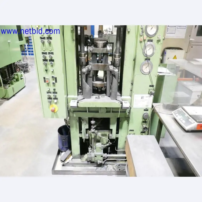 Machines from the toolmaking sector (CNC machining, grinding technology)-1