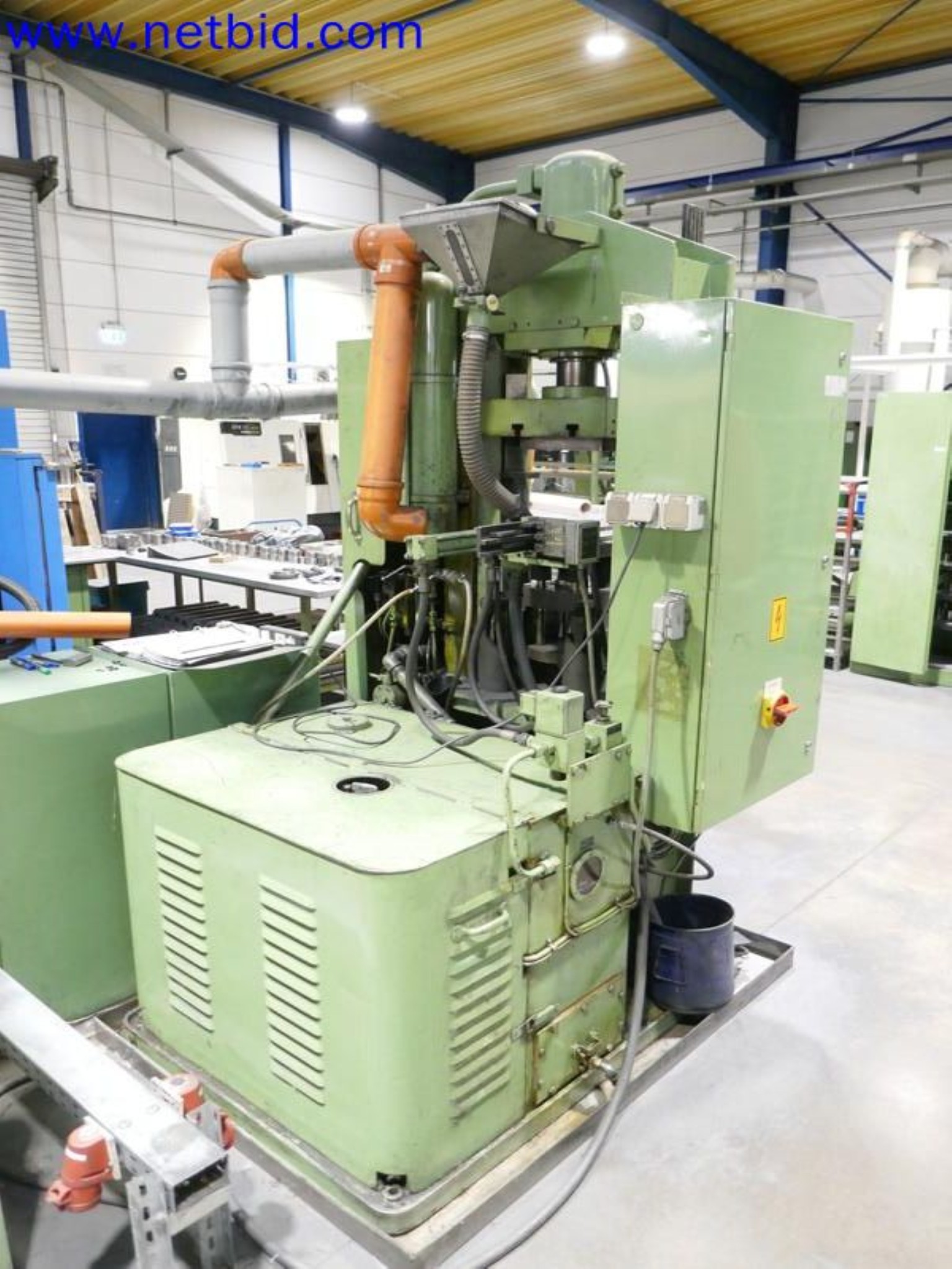 Machines from the toolmaking sector (CNC machining, grinding technology)-3