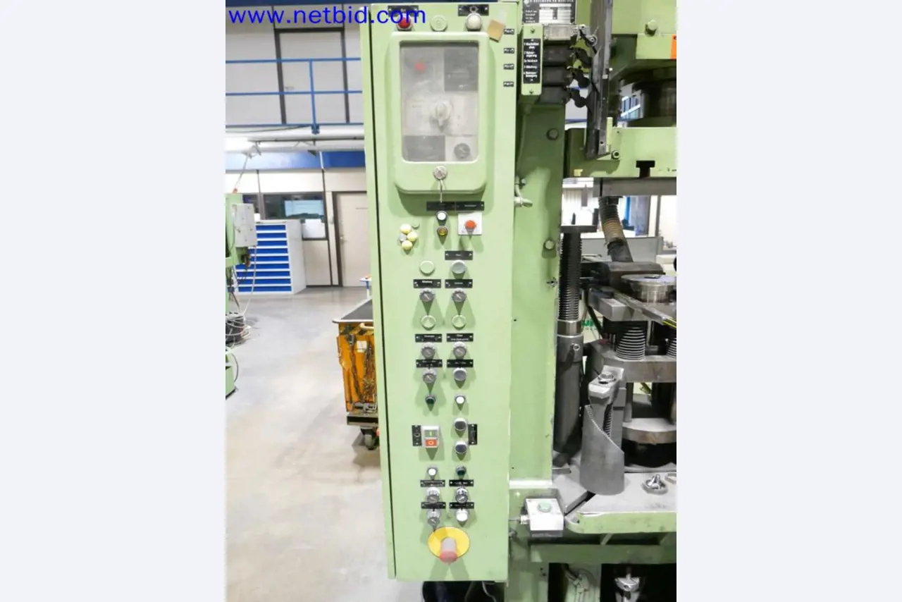 Machines from the toolmaking sector (CNC machining, grinding technology)-4