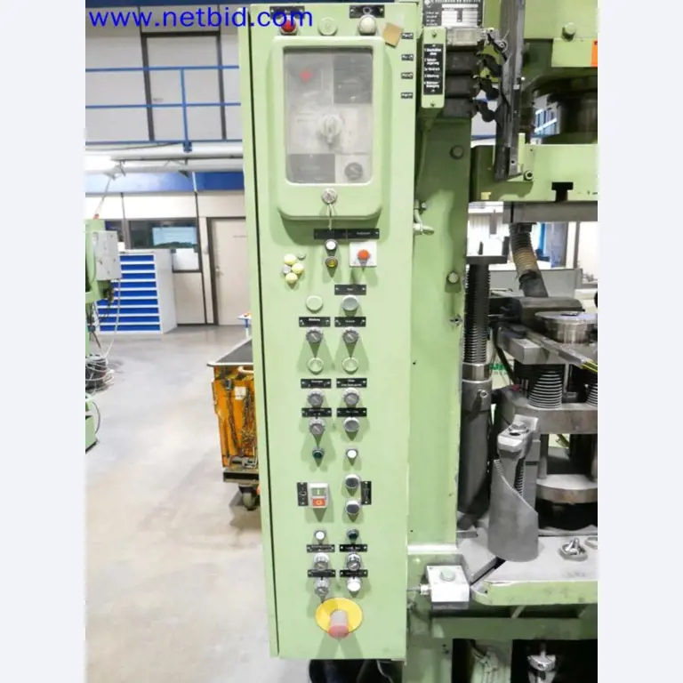 Machines from the toolmaking sector (CNC machining, grinding technology)-4