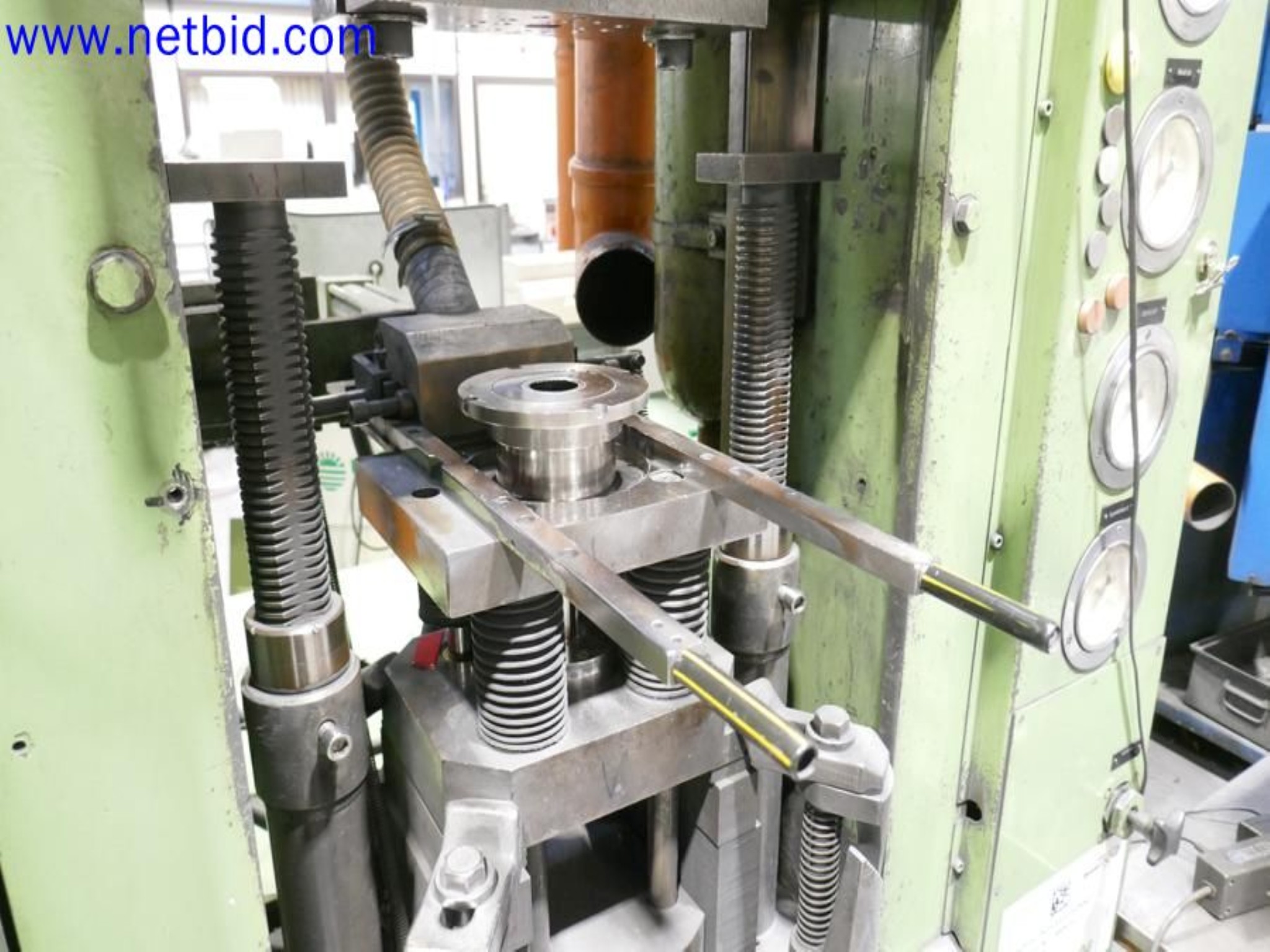 Machines from the toolmaking sector (CNC machining, grinding technology)-5