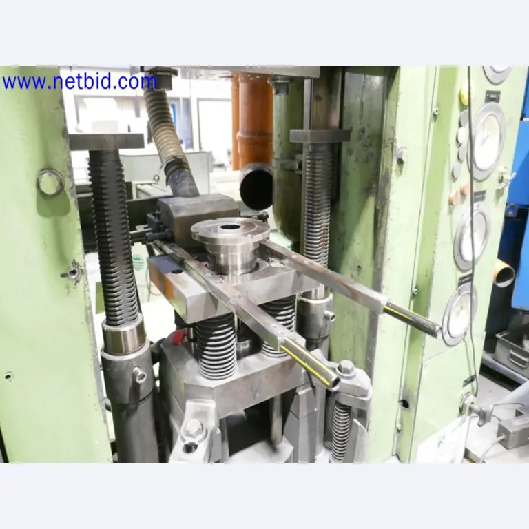 Machines from the toolmaking sector (CNC machining, grinding technology)-5
