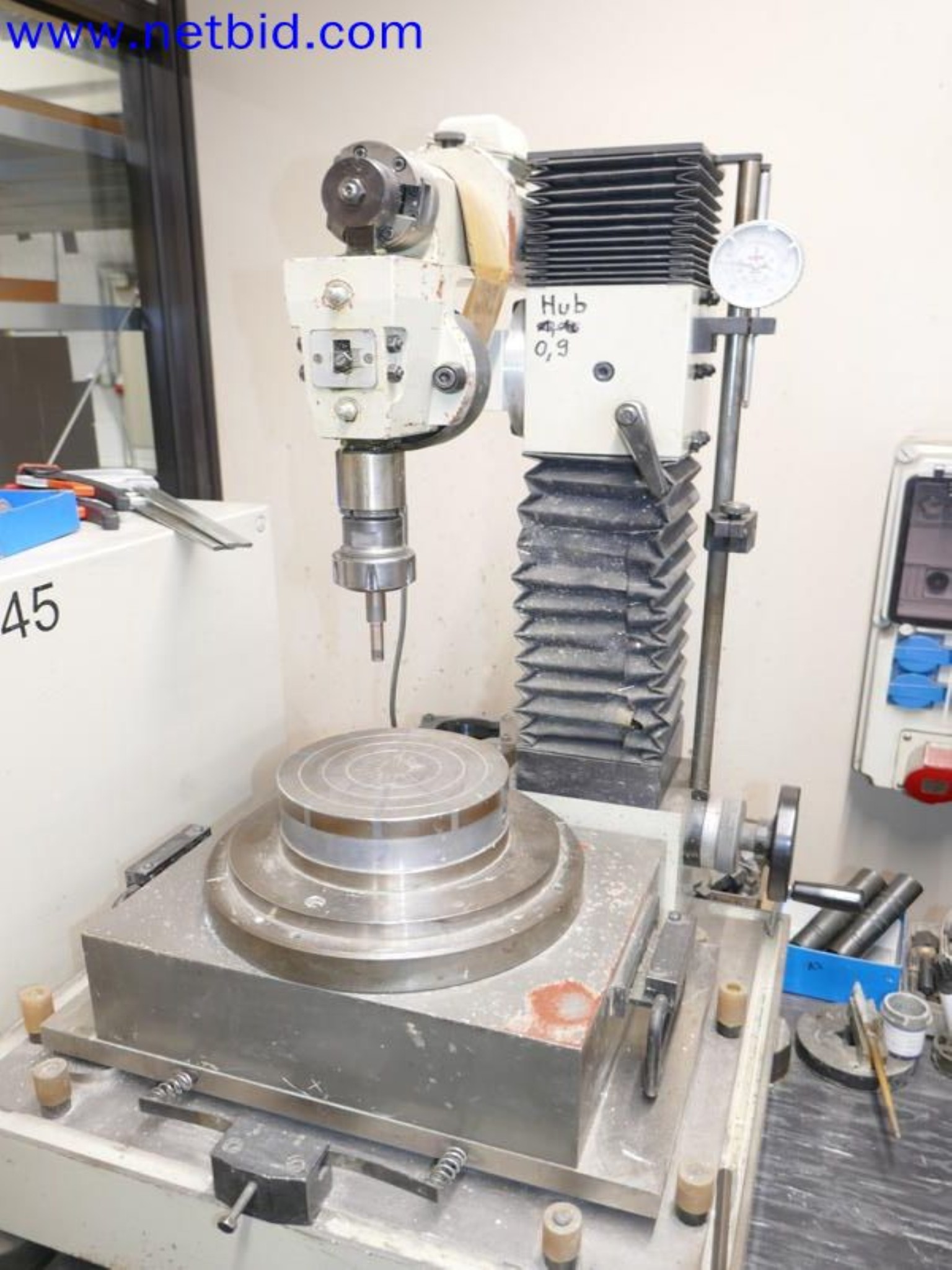 Machines from the toolmaking sector (CNC machining, grinding technology)-1