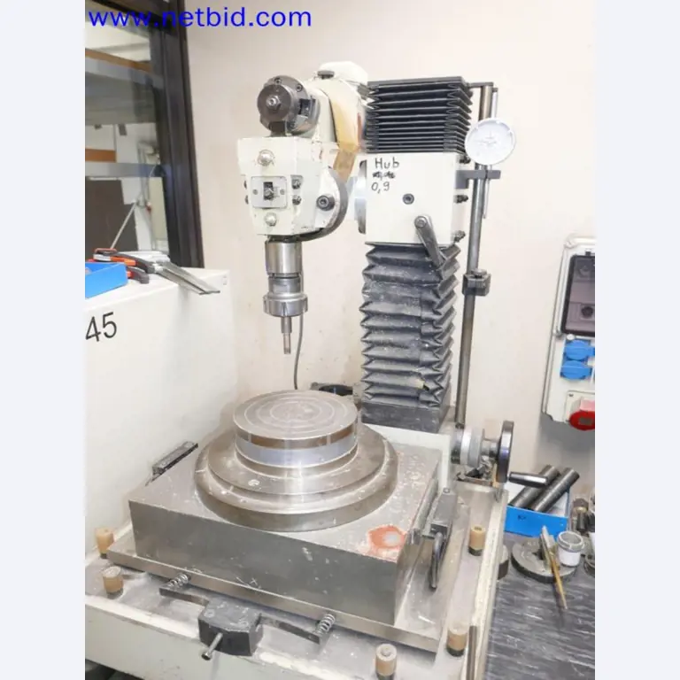 Machines from the toolmaking sector (CNC machining, grinding technology)-1