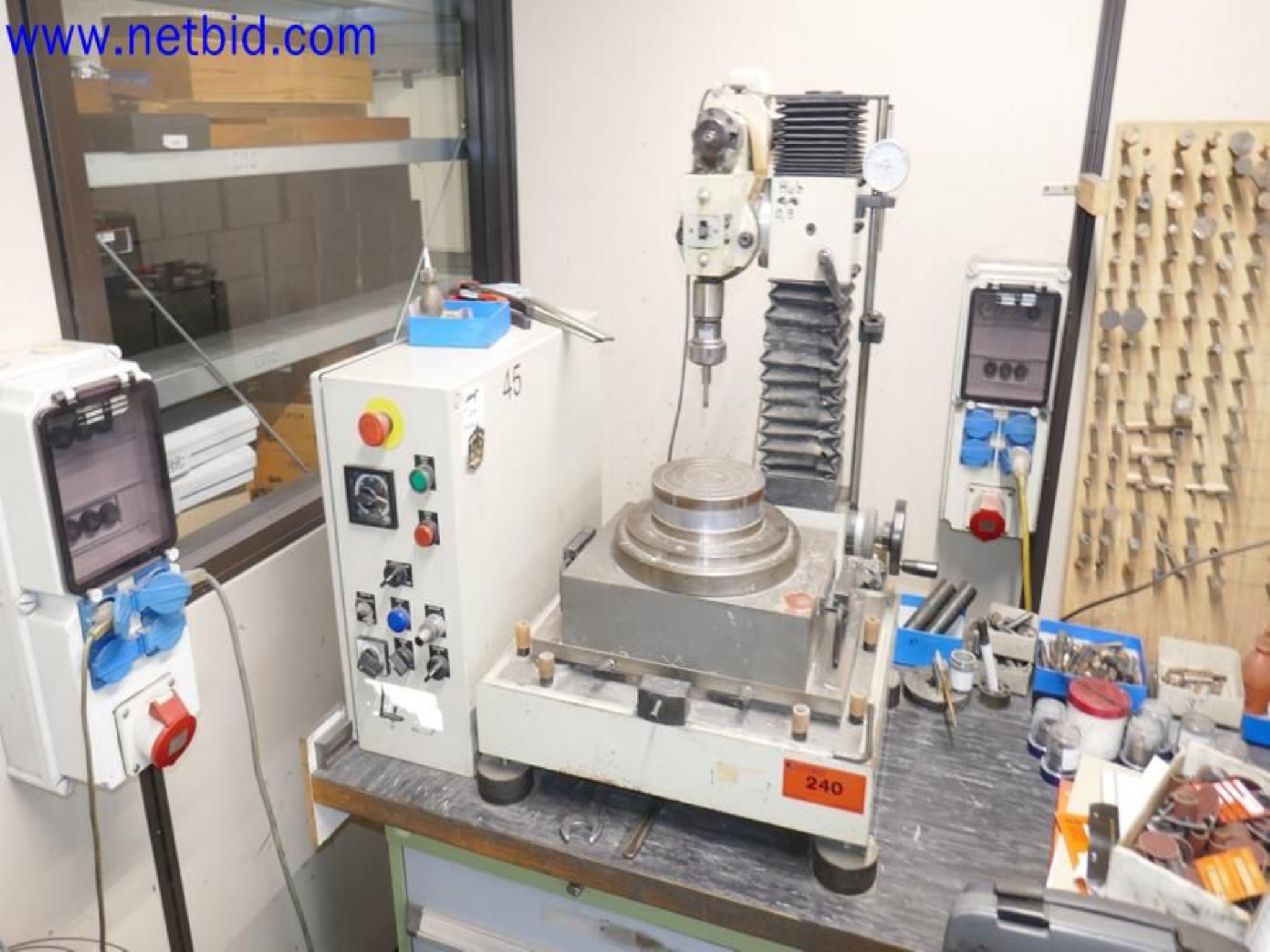 Machines from the toolmaking sector (CNC machining, grinding technology)-2
