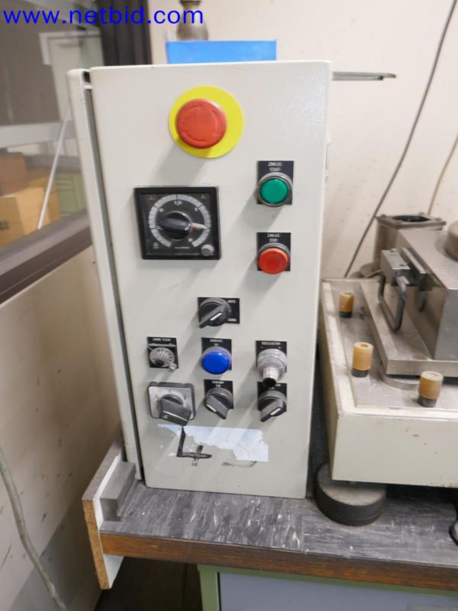 Machines from the toolmaking sector (CNC machining, grinding technology)-3