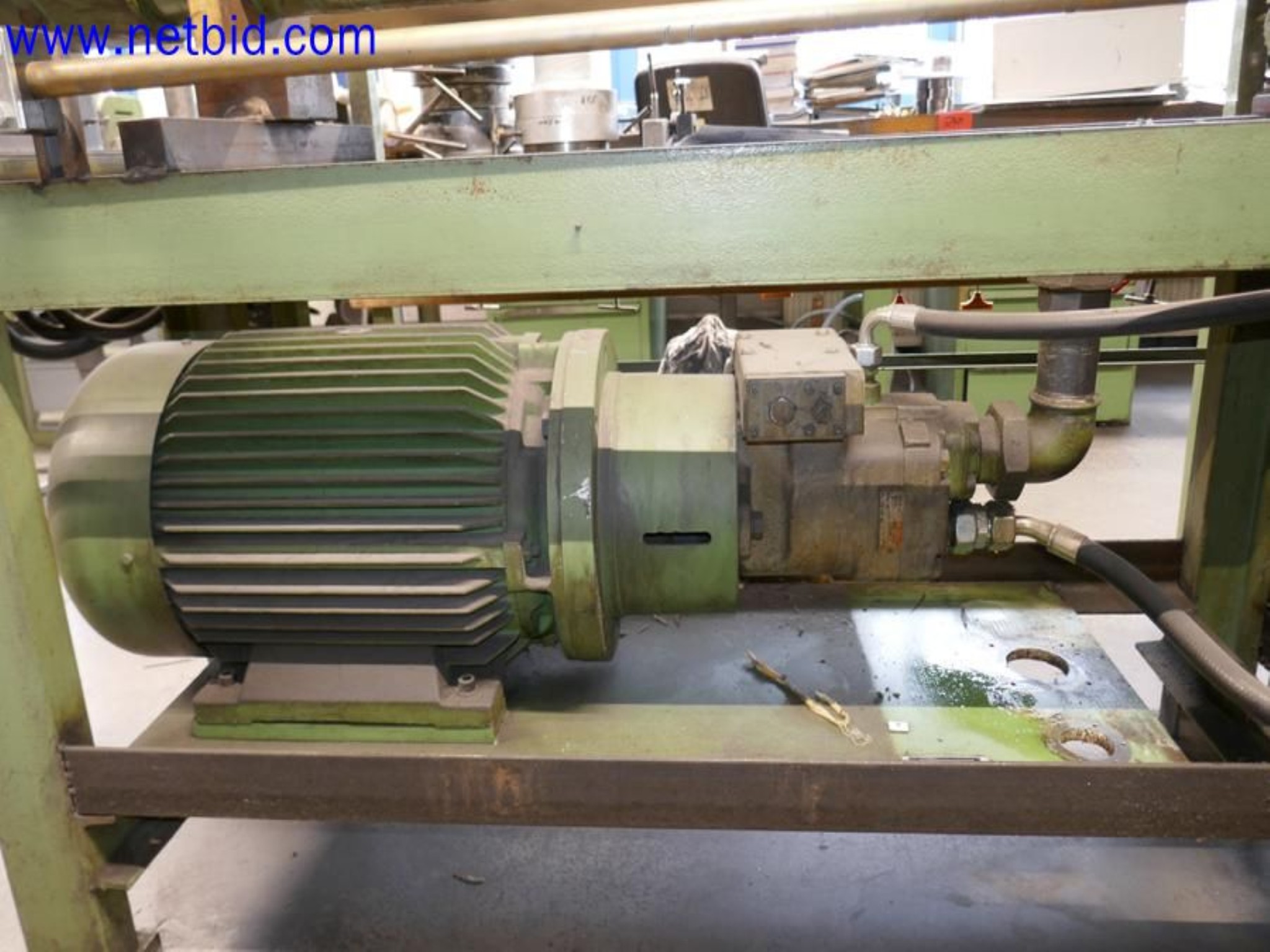 Machines from the toolmaking sector (CNC machining, grinding technology)-2