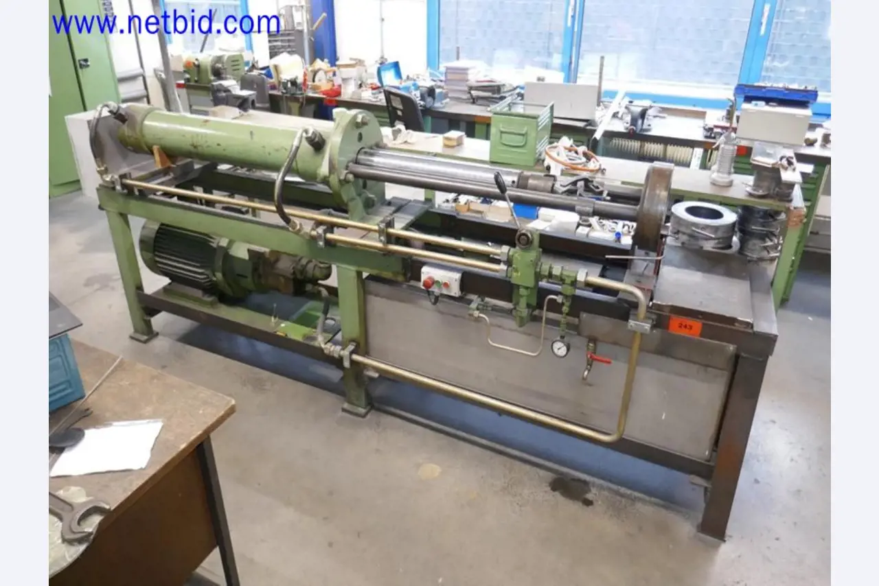 Machines from the toolmaking sector (CNC machining, grinding technology)-6