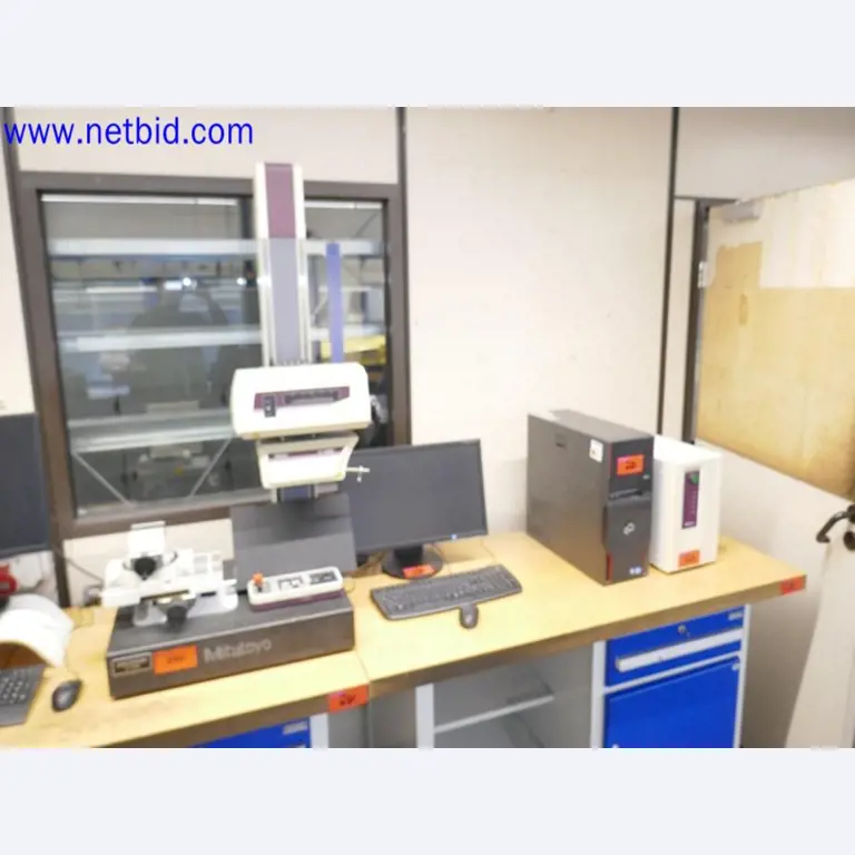 Machines from the toolmaking sector (CNC machining, grinding technology)-1