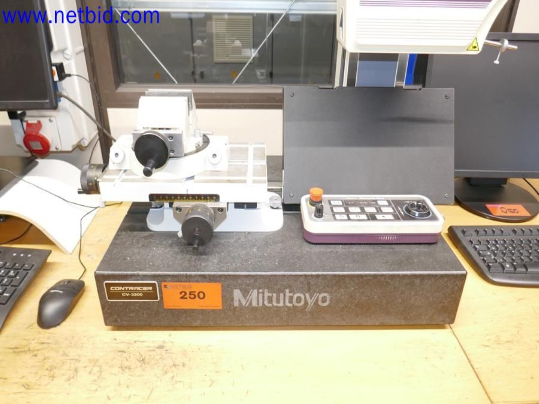 Machines from the toolmaking sector (CNC machining, grinding technology)-3