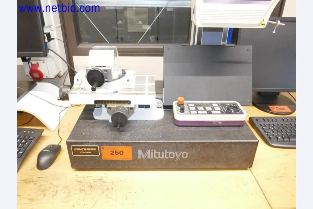 Machines from the toolmaking sector (CNC machining, grinding technology)-3