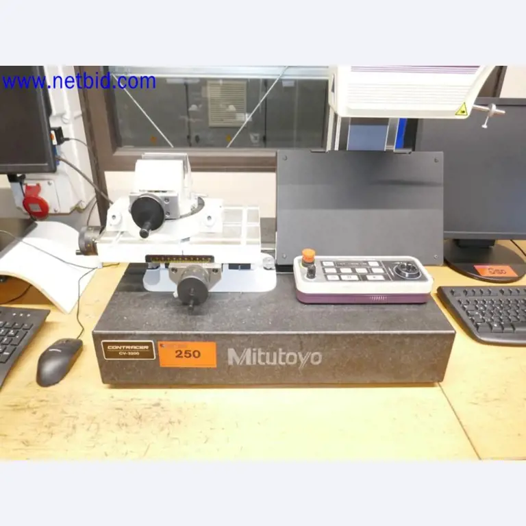 Machines from the toolmaking sector (CNC machining, grinding technology)-3