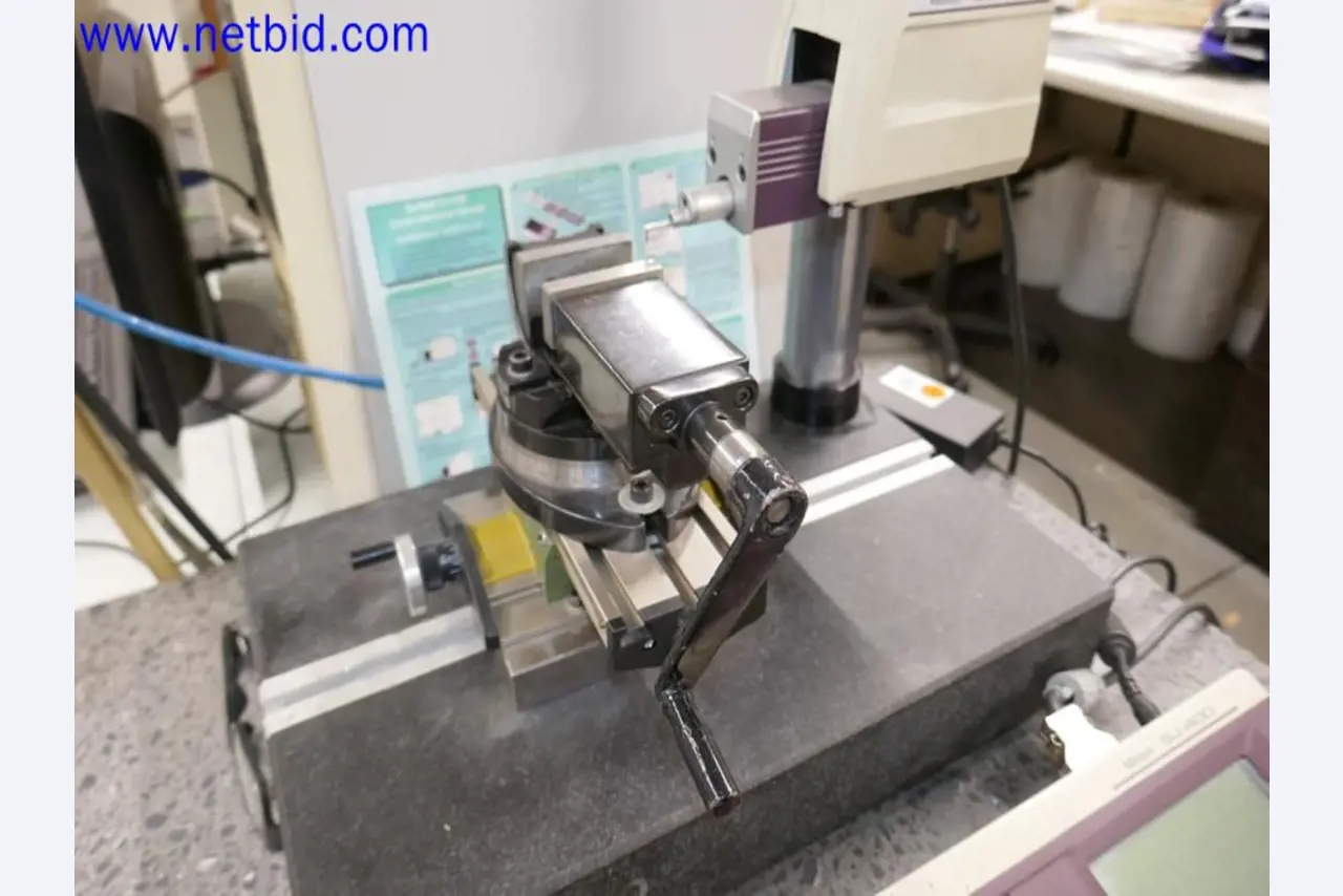 Machines from the toolmaking sector (CNC machining, grinding technology)-3