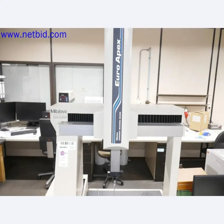 Machines from the toolmaking sector (CNC machining, grinding technology)-3