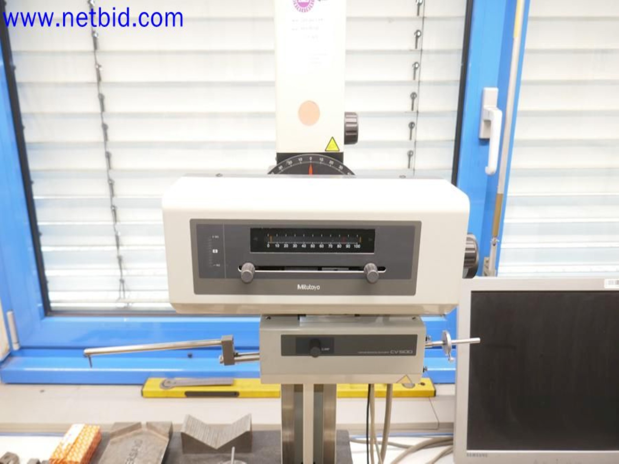 Machines from the toolmaking sector (CNC machining, grinding technology)-1