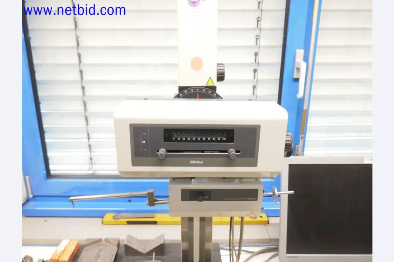 Machines from the toolmaking sector (CNC machining, grinding technology)-1