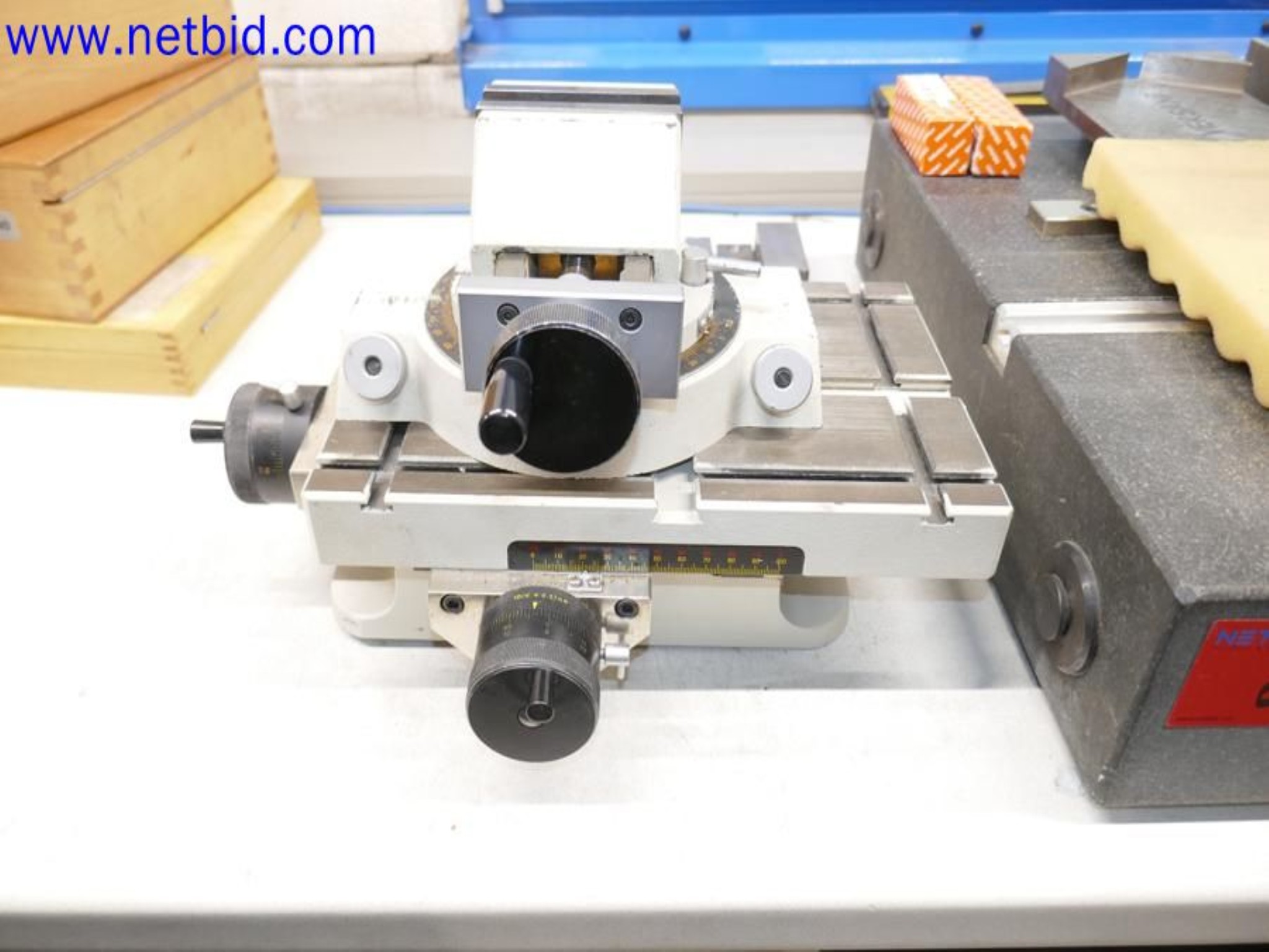 Machines from the toolmaking sector (CNC machining, grinding technology)-3