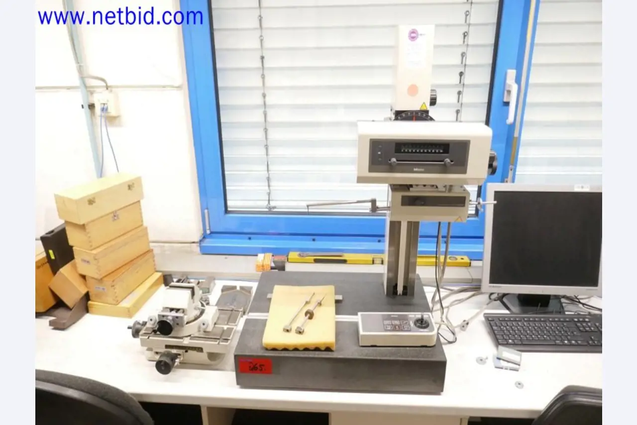 Machines from the toolmaking sector (CNC machining, grinding technology)-6